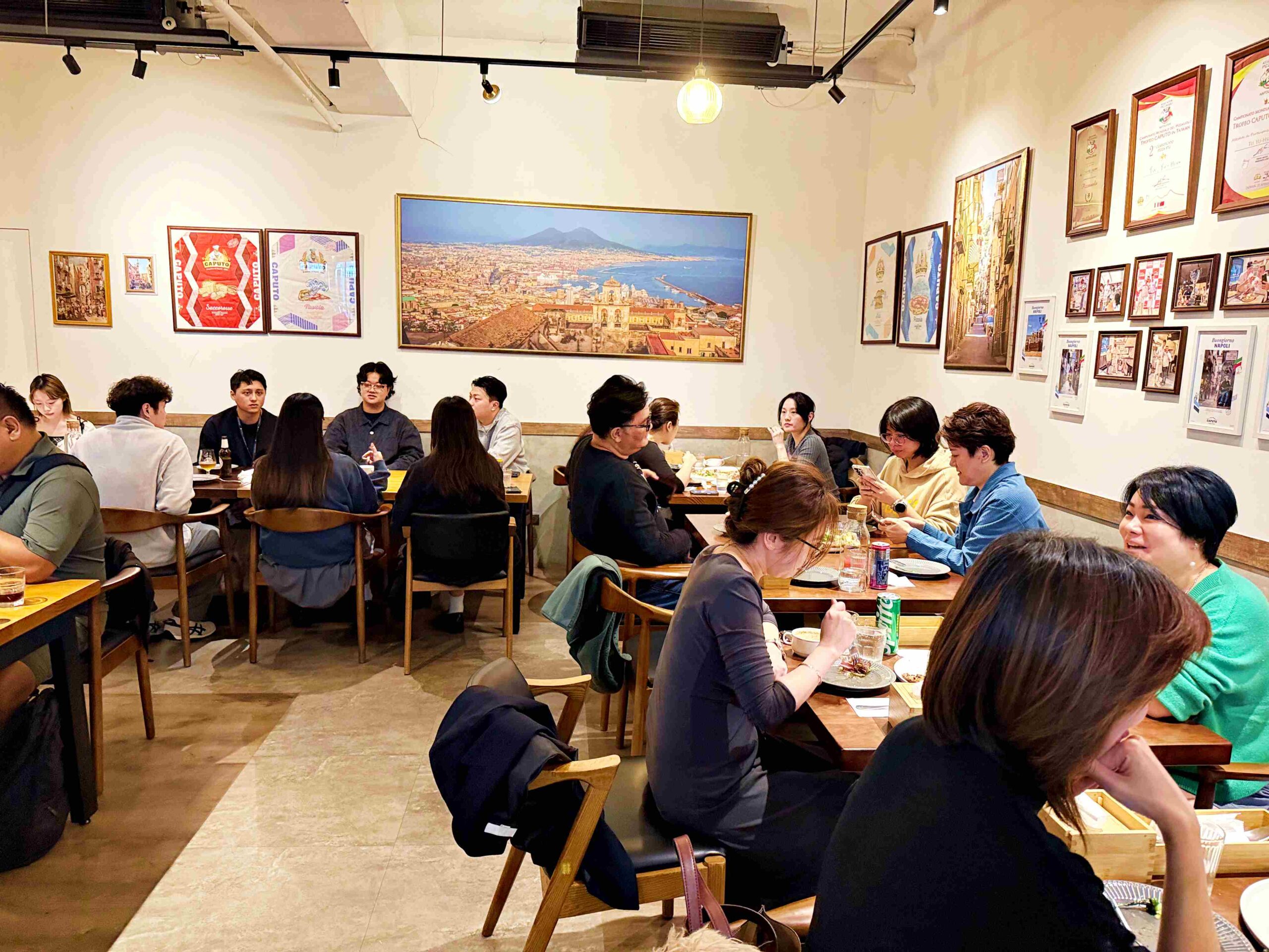 【松山美食】Gira Pizza 旋轉披薩，現點現烤窯烤披薩與道地義大利風味推薦（附菜單） @趙先生吃飯