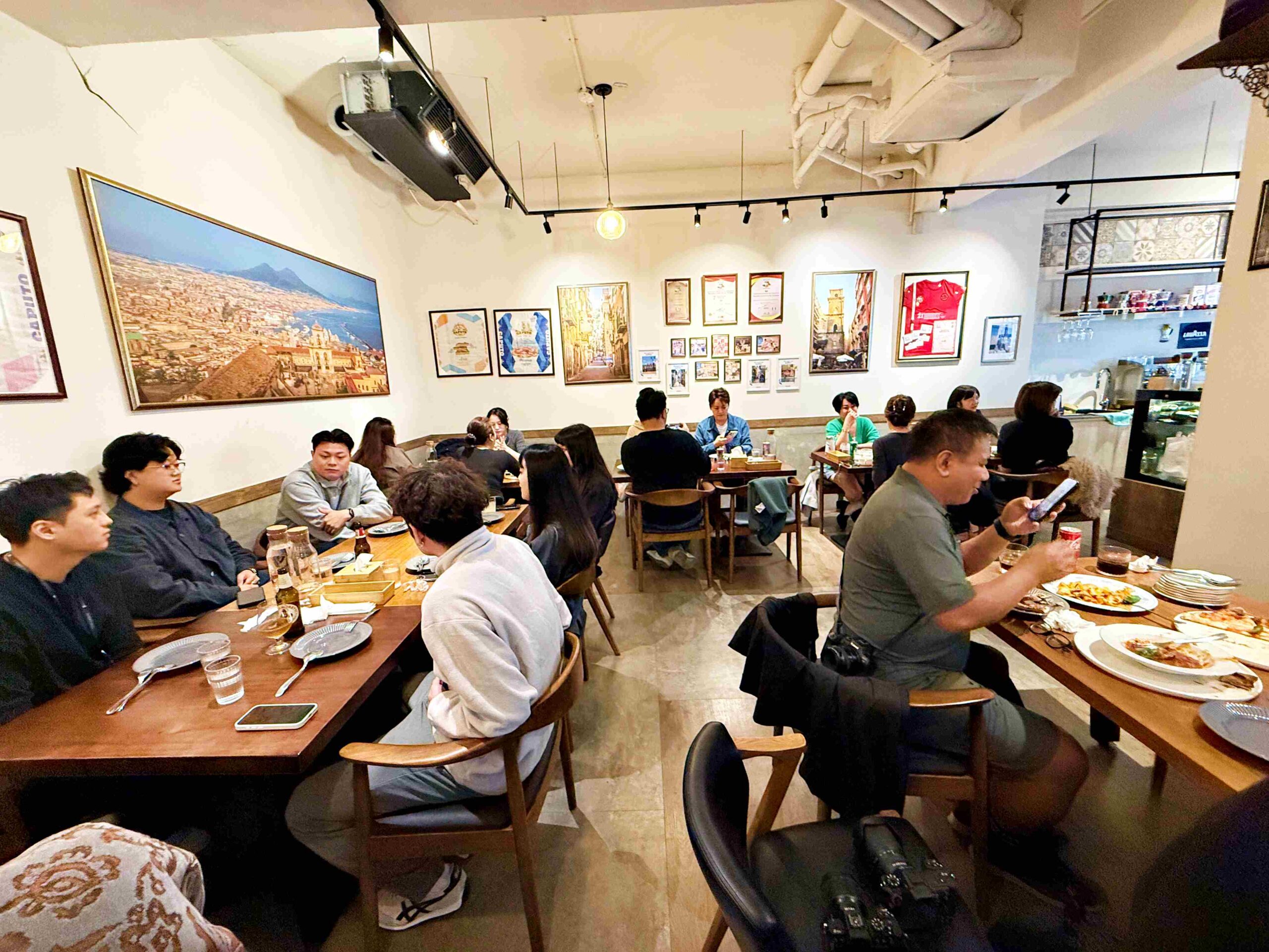 【松山美食】Gira Pizza 旋轉披薩，現點現烤窯烤披薩與道地義大利風味推薦（附菜單） @趙先生吃飯