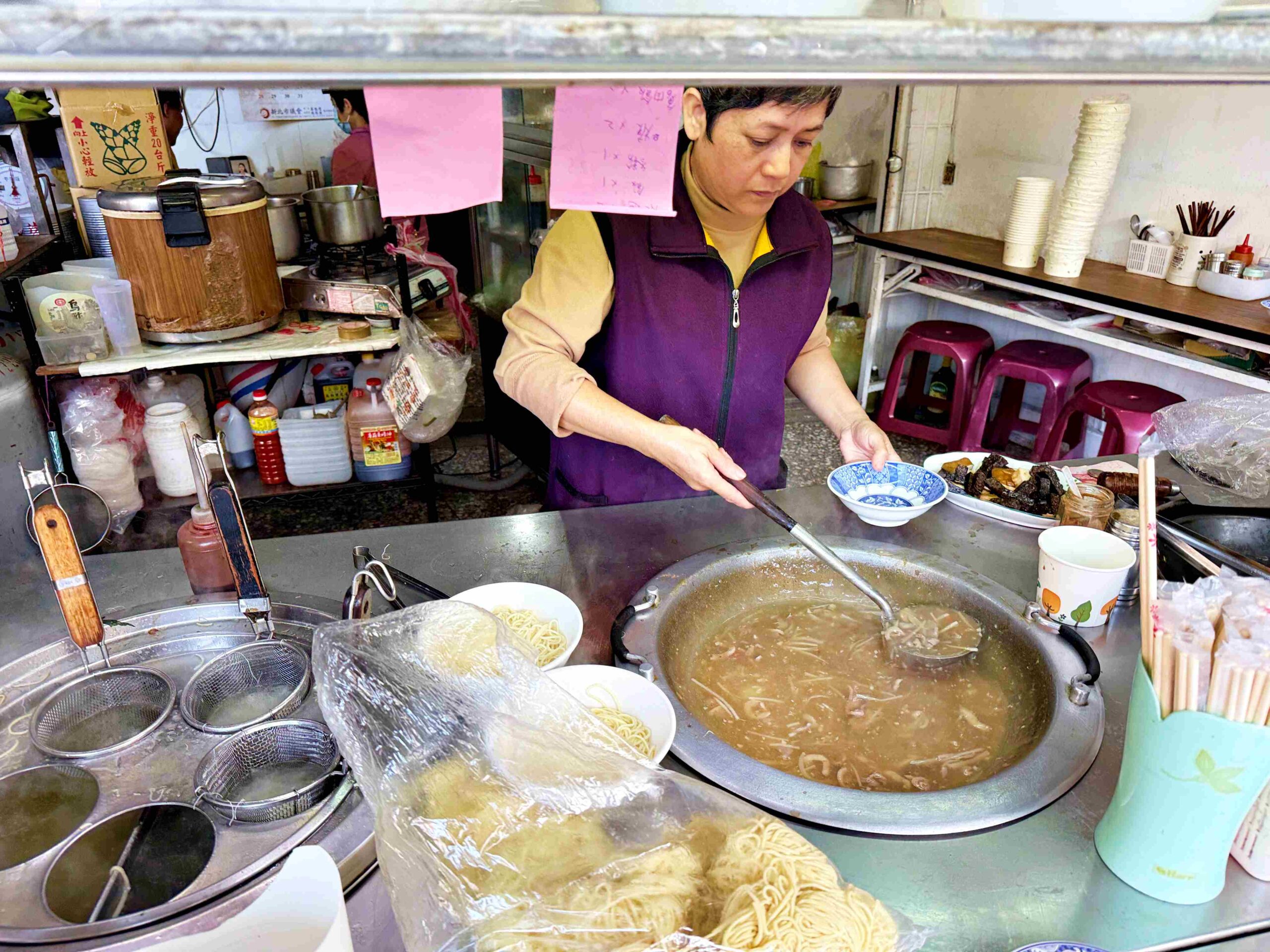 【新莊美食】生炒鴨肉羹，無名卻爆強，50元肉嫩又多，湯頭回甘，隱藏版強店推薦！(菜單) @趙先生吃飯