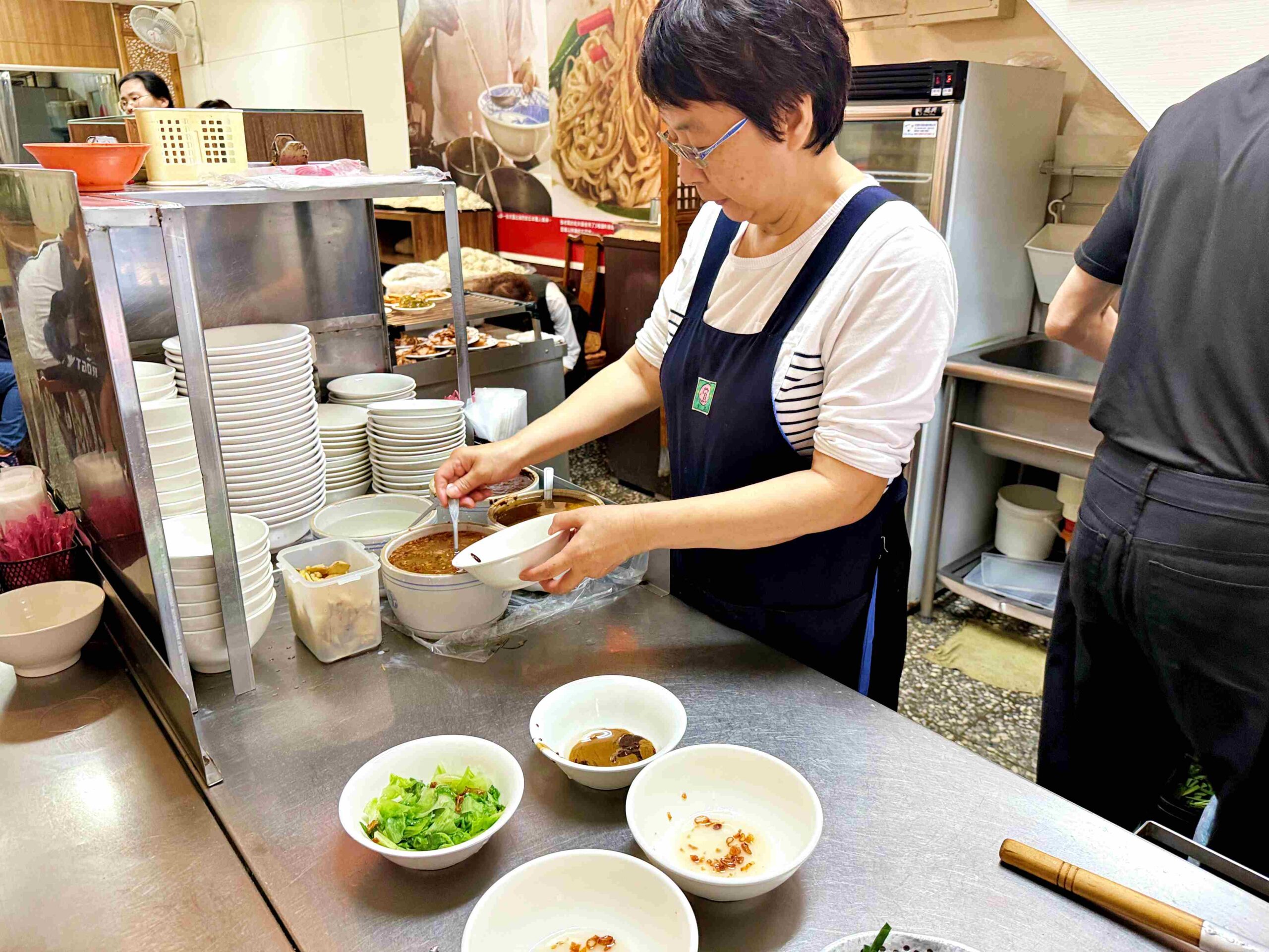 【大橋頭美食】老麵店，雙北最強乾麵！70 年老店四醬麵真的很好吃推薦(菜單) @趙先生吃飯