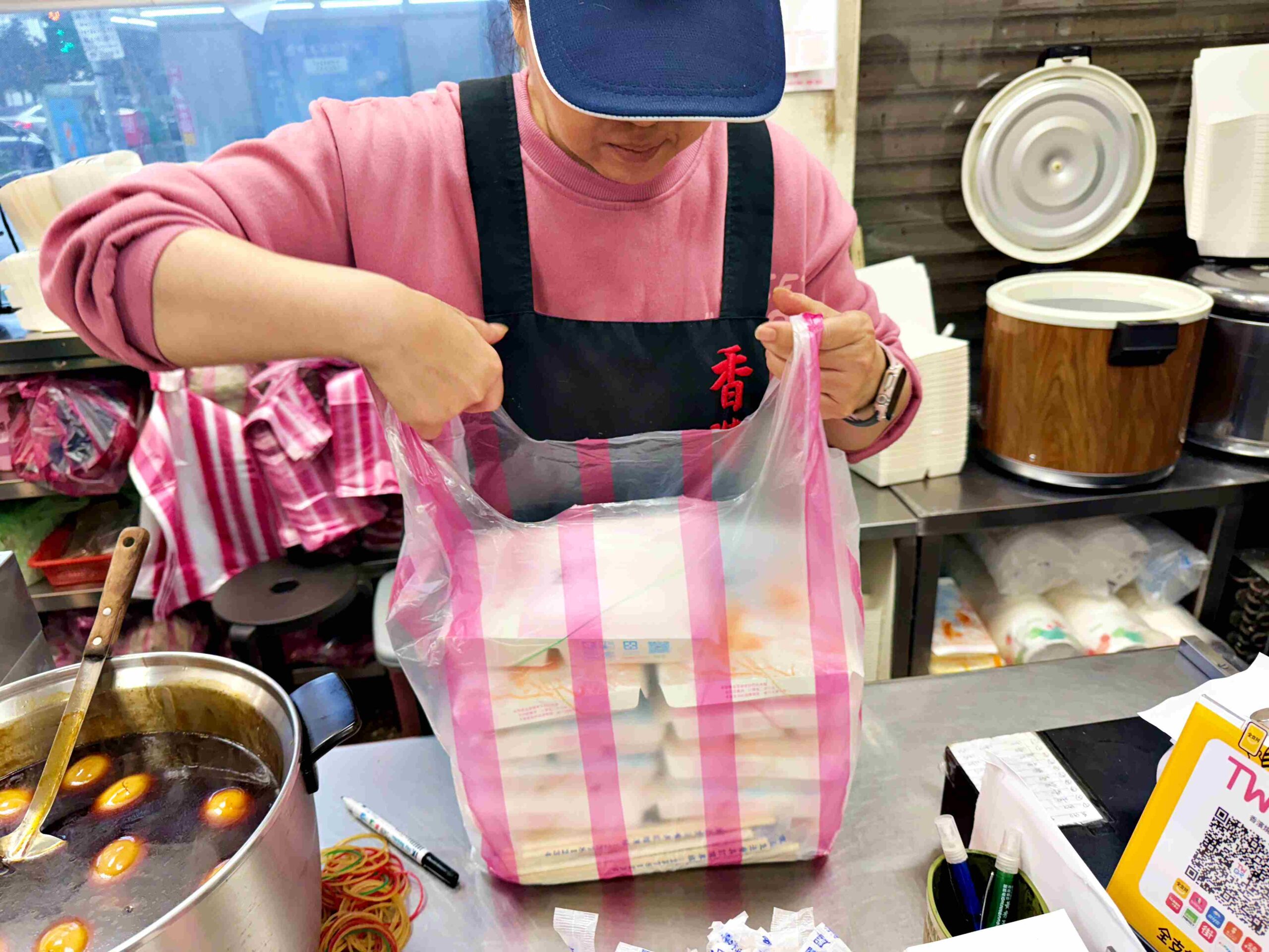 【信義區美食】香濱燒臘，正宗港式四十年老字號，炒飯＋鴨腿爆炸強推薦！(菜單) @趙先生吃飯