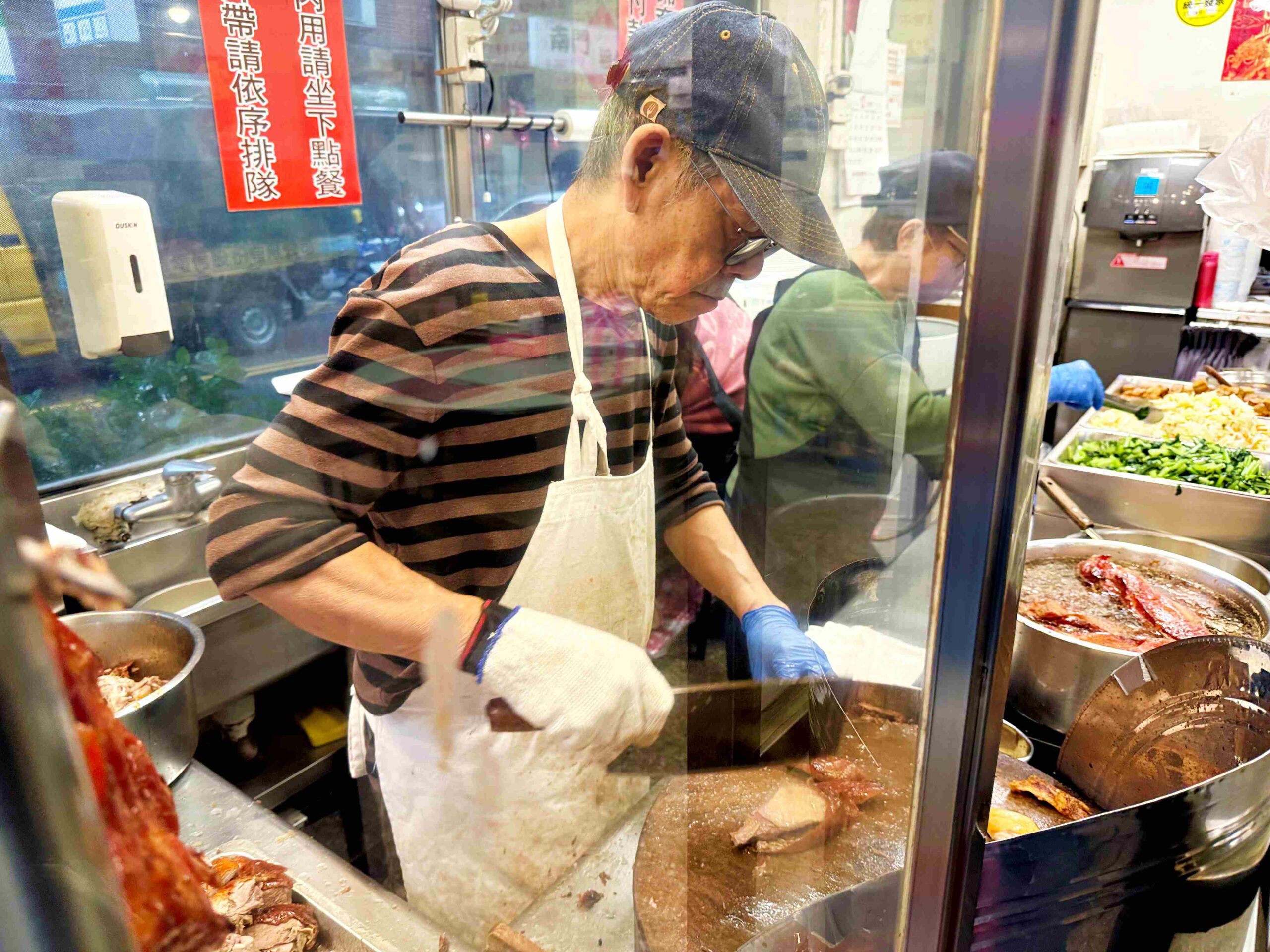 【信義區美食】香濱燒臘，正宗港式四十年老字號，炒飯＋鴨腿爆炸強推薦！(菜單) @趙先生吃飯