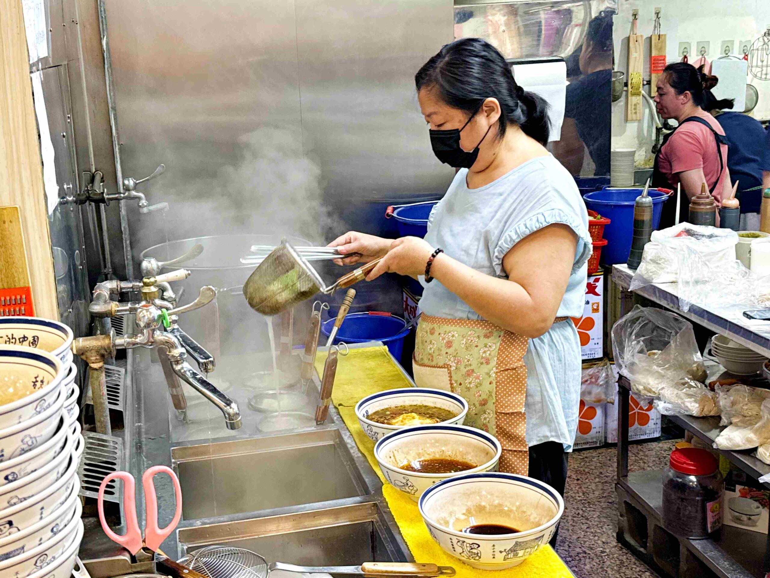 【新莊美食】川豫麵館,道地中式料理,乾麵、湯麵、個人鍋都超強推薦(菜單) @趙先生吃飯 【新莊美食】川豫麵館,道地中式料理,乾麵、湯麵、個人鍋都超強推薦(菜單) @趙先生吃飯