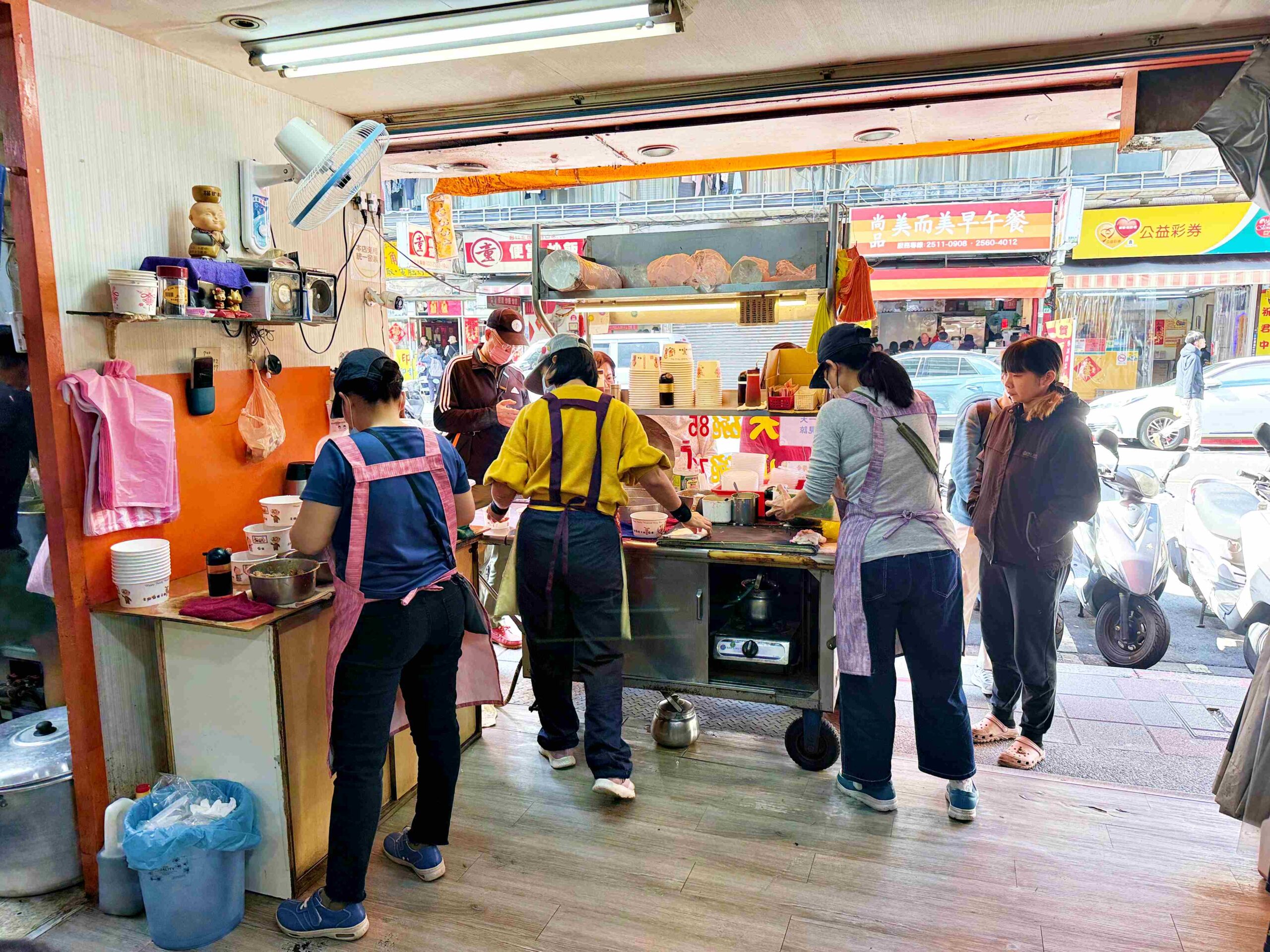 【中山美食】麵線傳奇，民權西路站最狂排隊大腸蚵仔麵線(菜單) @趙先生吃飯