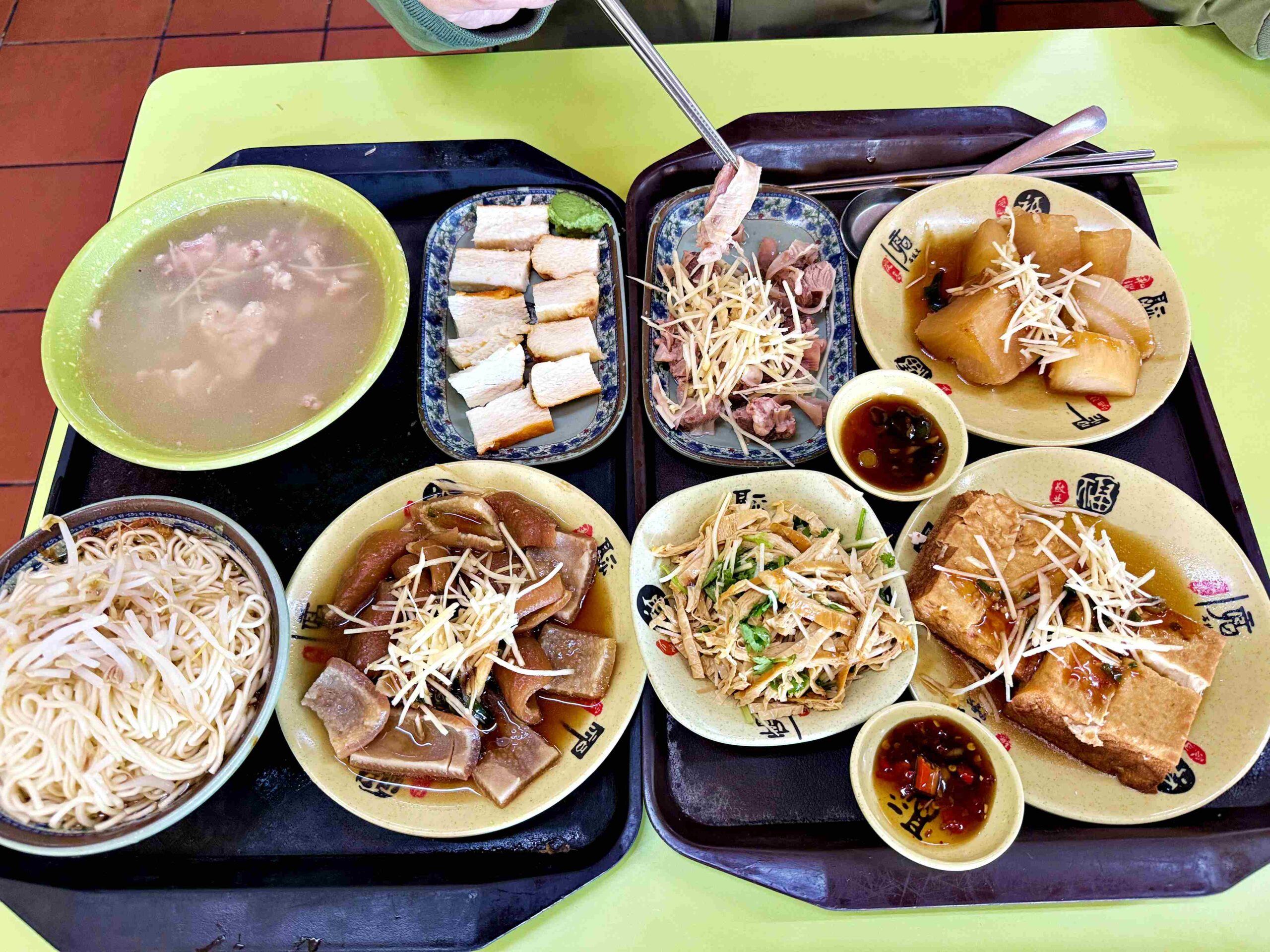 【飲料推薦】Lag累擱鮮奶茶，喝什麼大推薦！(菜單)(持續更新) @趙先生吃飯