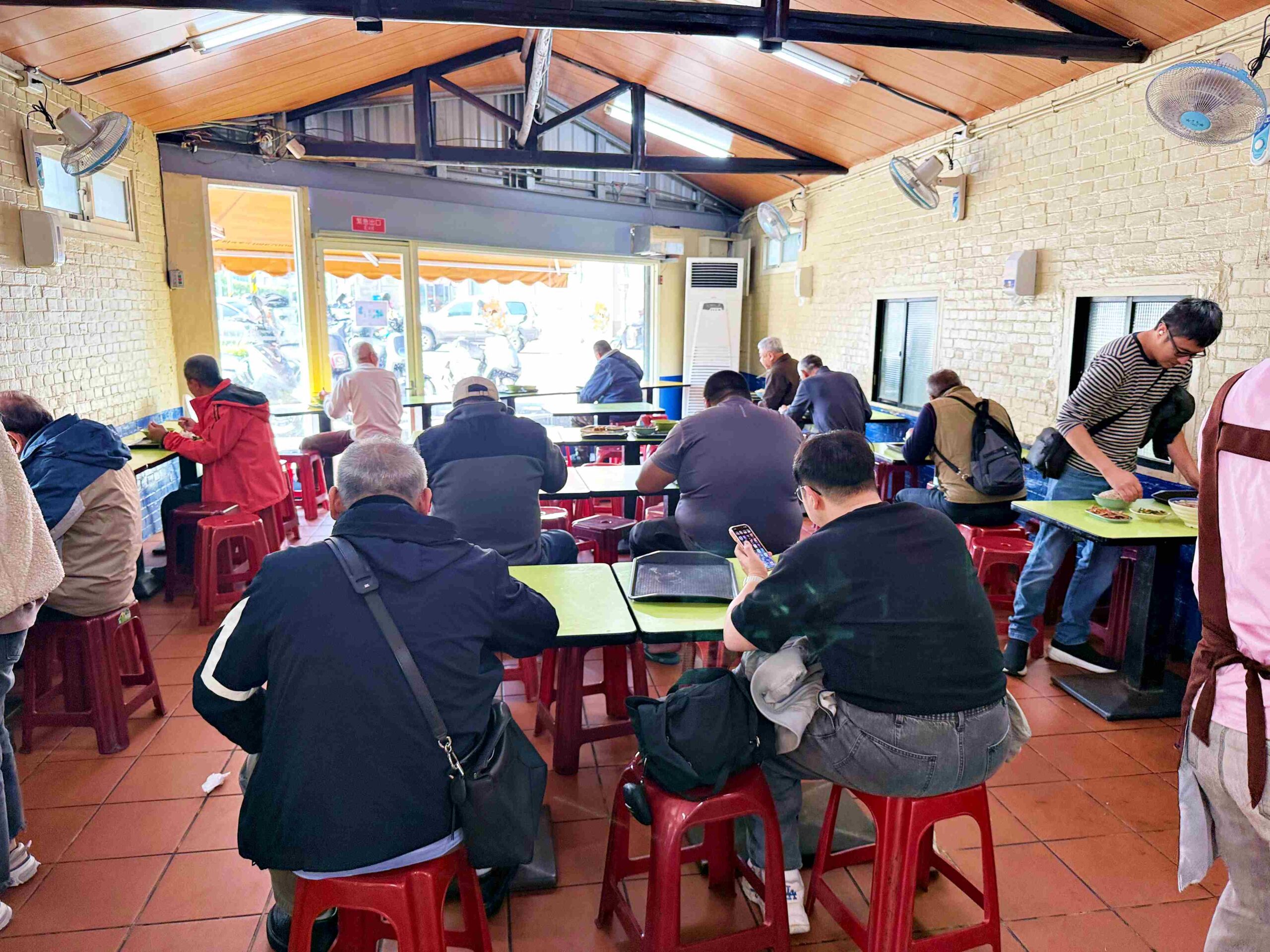 【三重美食】大胖烏醋麵,55年經典在地小吃店,烏醋麵跟小菜都超強推薦(附菜單) @趙先生吃飯 【三重美食】大胖烏醋麵,55年經典在地小吃店,烏醋麵跟小菜都超強推薦(附菜單) @趙先生吃飯