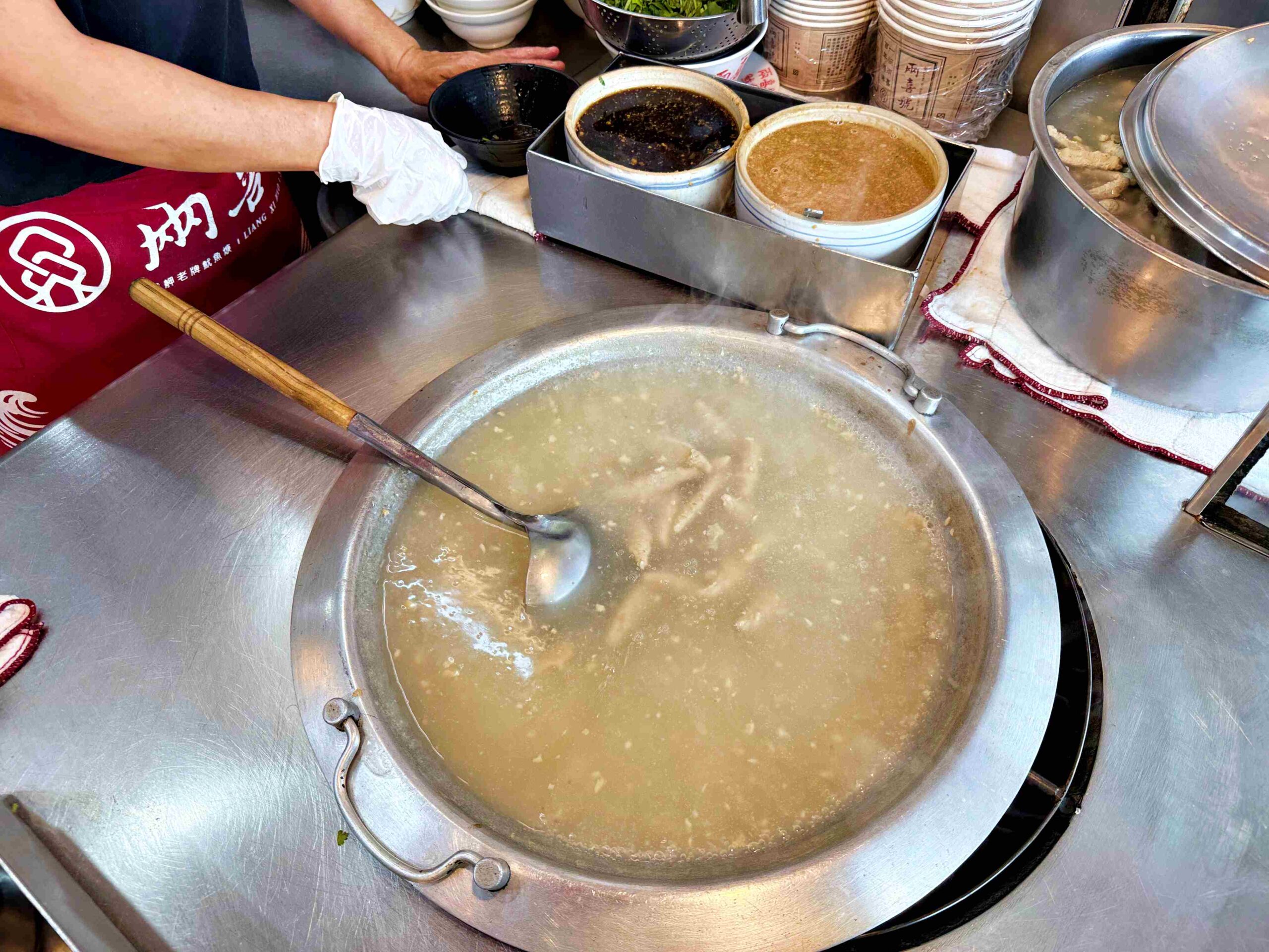 【萬華美食】兩喜號，從挑擔擺攤，到米其林必比登的百年老店推薦（菜單） @趙先生吃飯