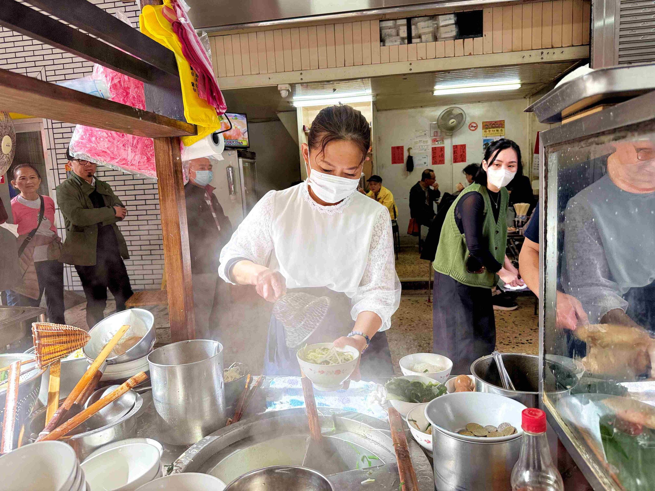 【北門美食】黑點雞肉，巷弄內連日本觀光客超愛的古早味小吃推薦(菜單) @趙先生吃飯