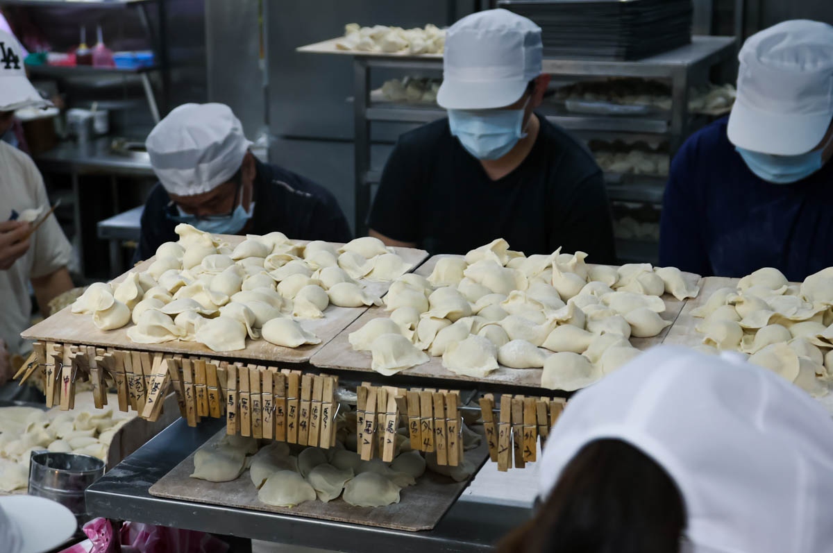 【南機場美食】來來水餃店，必吃豬肉大白菜韭菜內餡香濃飽滿推薦(菜單) @趙先生吃飯