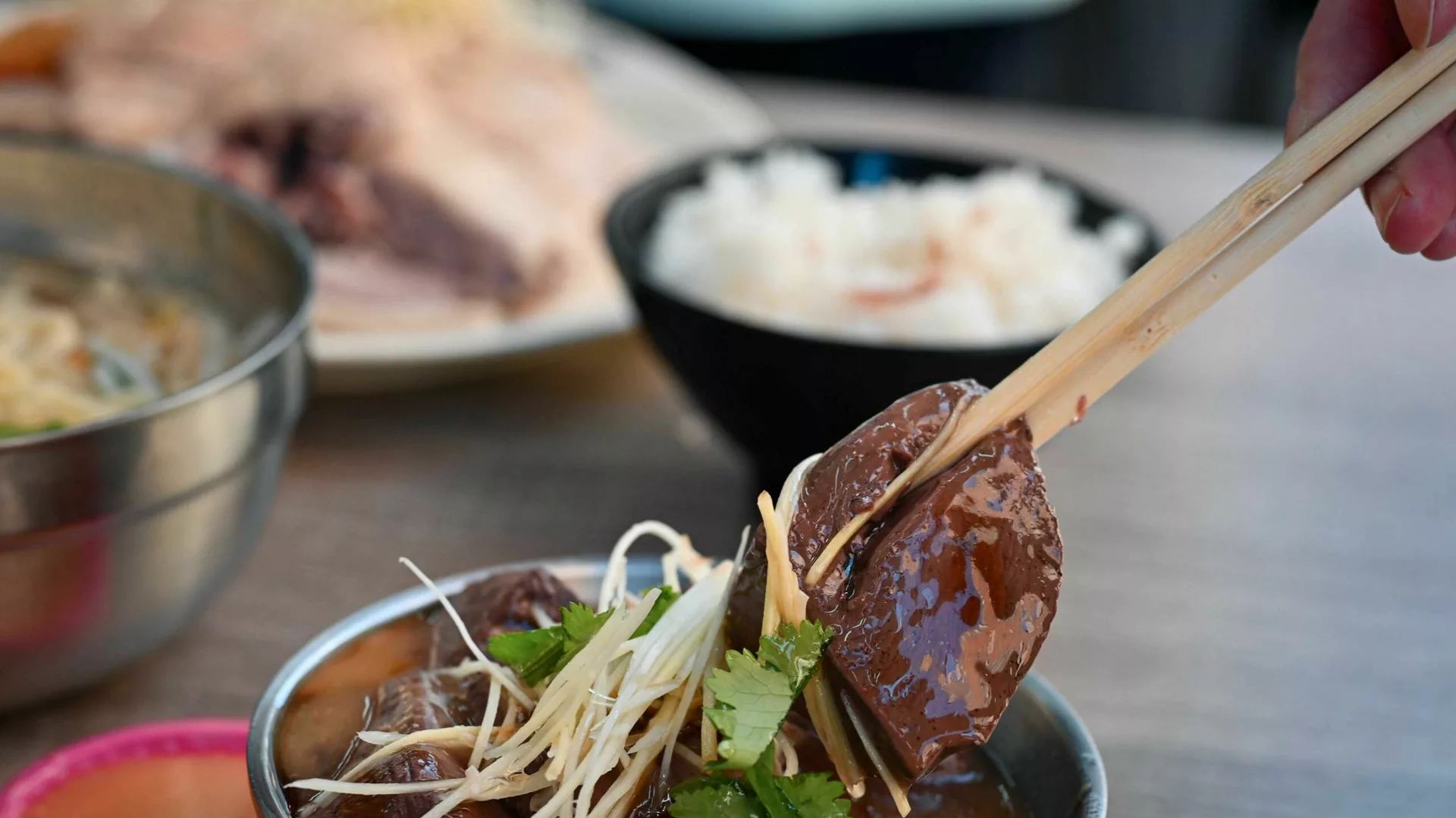 【天母美食】清河鵝肉，靈魂醬汁配上鮮嫩煙燻鵝肉，天母在地老饕激推推薦(菜單) @趙先生吃飯