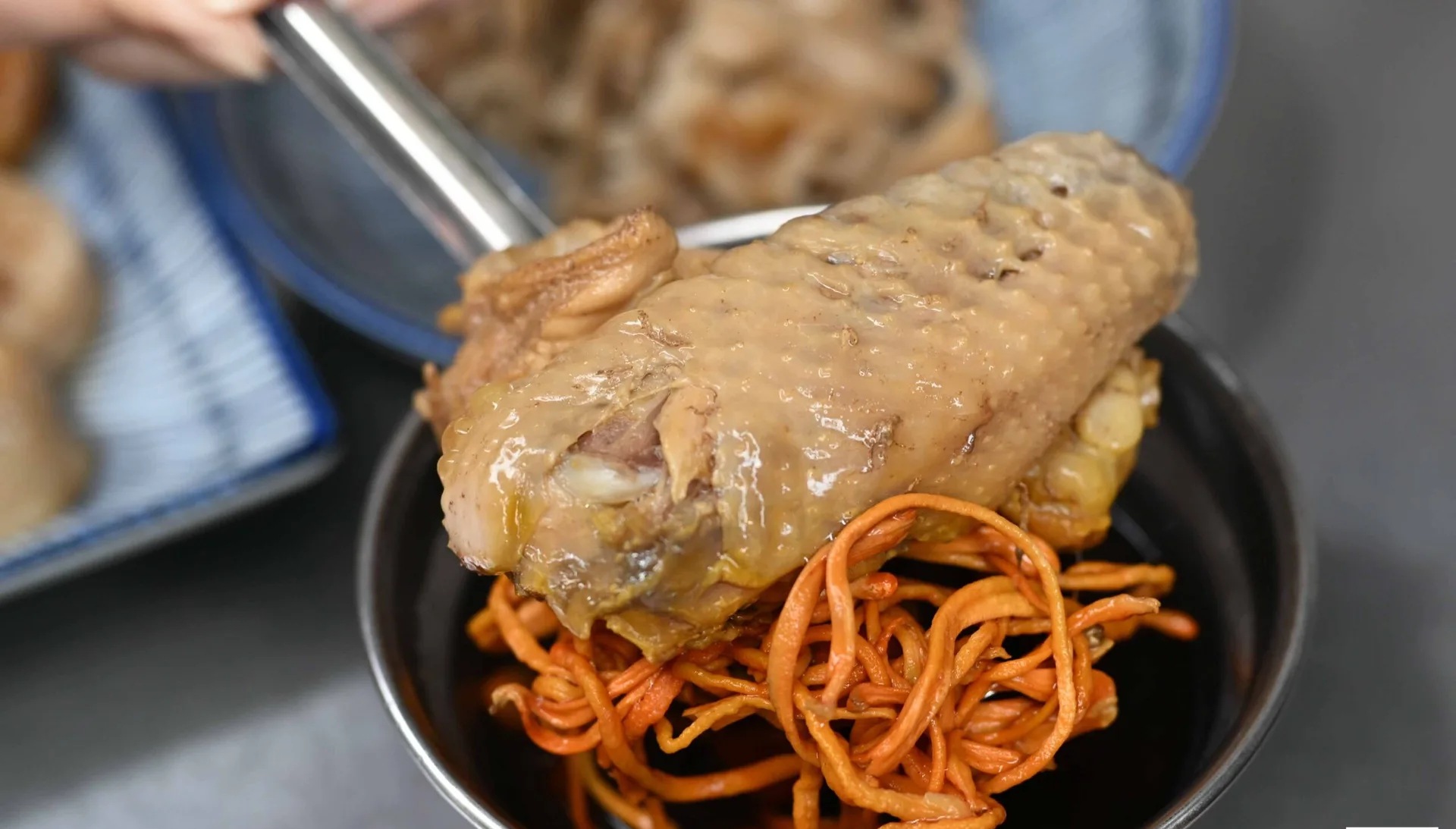 【士林美食】士林堃叔手作糯米腸，堅持手作的限量美味，雞湯也很強推薦(菜單) @趙先生吃飯