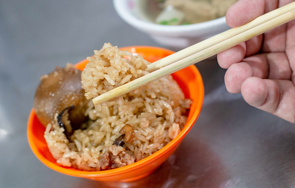 【三重美食】太順油飯，在地人才知道的60年老滋味必點油飯赤肉湯推薦(菜單) @趙先生吃飯