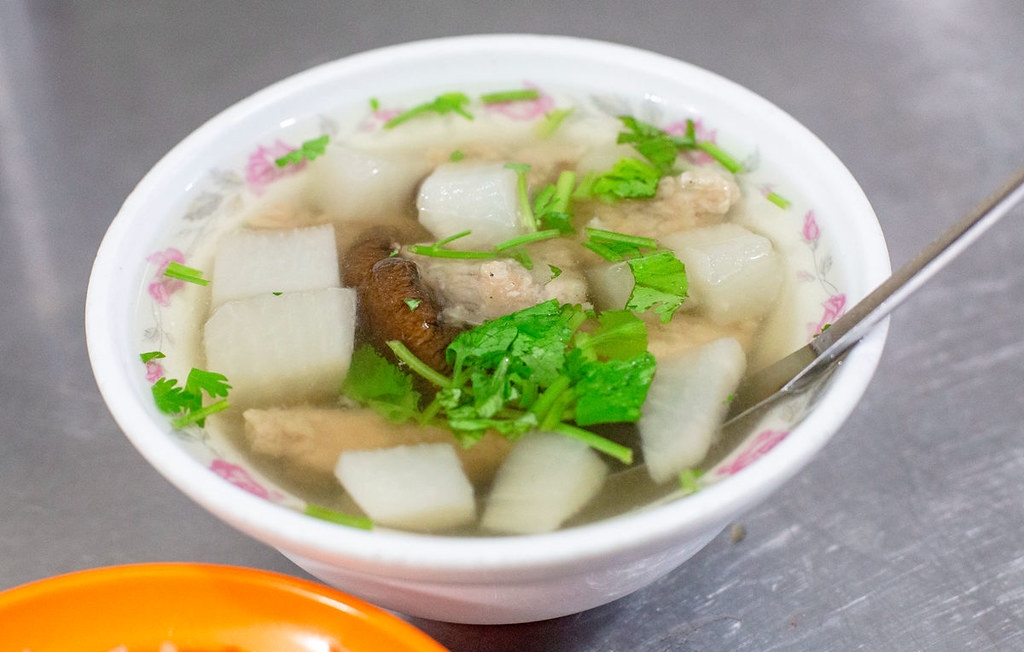 【三重美食】太順油飯，在地人才知道的60年老滋味必點油飯赤肉湯推薦(菜單) @趙先生吃飯