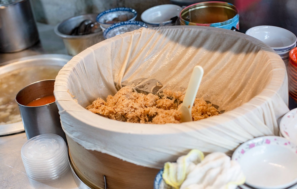 【三重美食】太順油飯，在地人才知道的60年老滋味必點油飯赤肉湯推薦(菜單) @趙先生吃飯