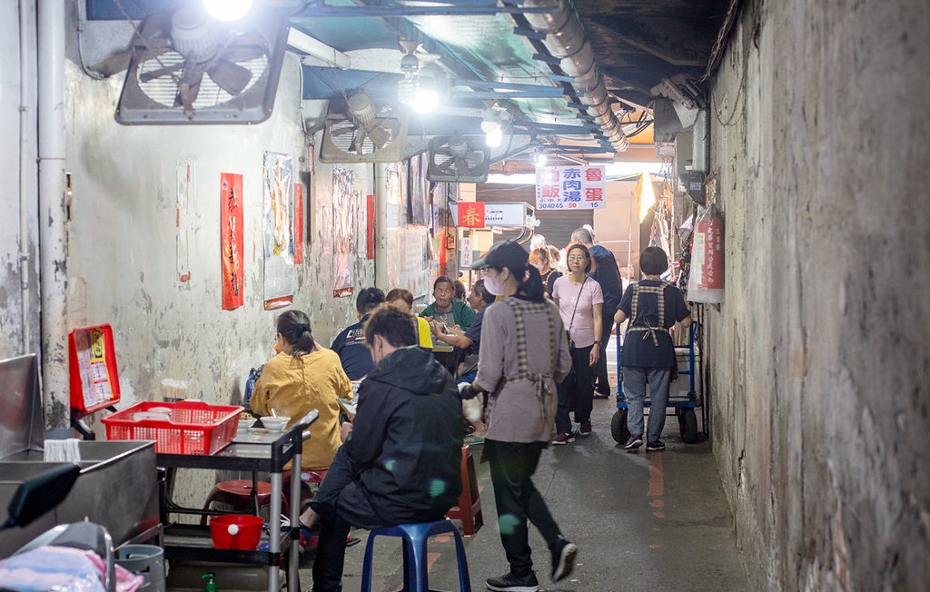 【三重美食】太順油飯，在地人才知道的60年老滋味必點油飯赤肉湯推薦(菜單) @趙先生吃飯