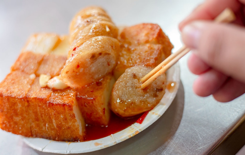 【板橋美食】蘿蔔糕糯米腸，古早味炸物外酥內Q，在地人從小吃到大 (菜單) @趙先生吃飯