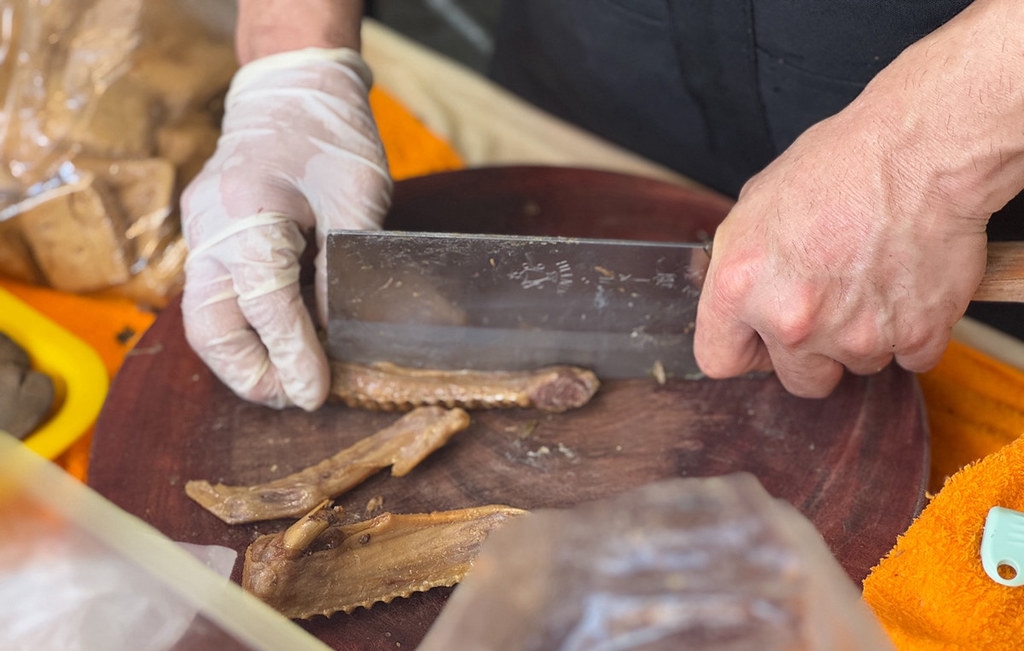 【南京三民美食】老車滷味，巷弄低調老攤高CP值銅板小吃推薦(菜單) @趙先生吃飯