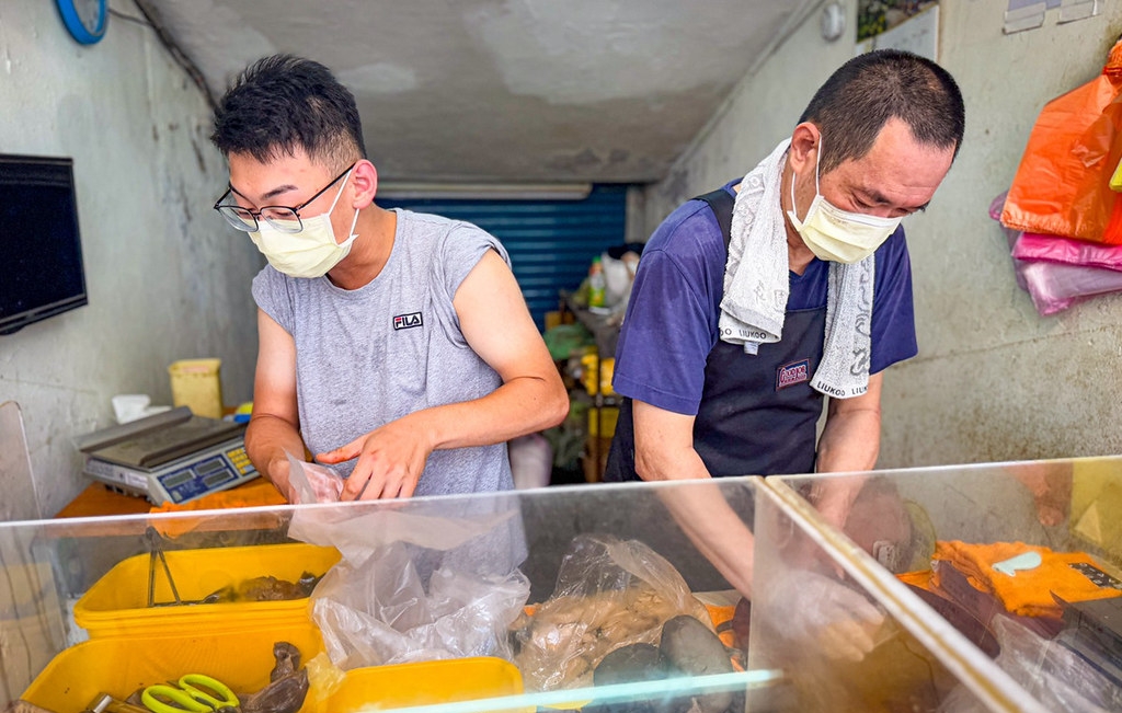 【南京三民美食】老車滷味,巷弄低調老攤高CP值銅板小吃推薦(菜單) @趙先生吃飯 【南京三民美食】老車滷味,巷弄低調老攤高CP值銅板小吃推薦(菜單) @趙先生吃飯