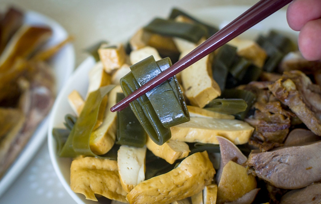 【南京三民美食】老車滷味，巷弄低調老攤高CP值銅板小吃推薦(菜單) @趙先生吃飯