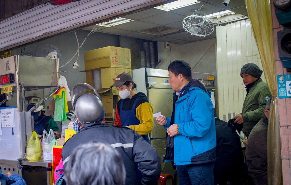 【泰山美食】全興蚵仔大腸麵線，料多實在藏碗底，評論近3000則，新北四大麵線推薦(菜單) @趙先生吃飯
