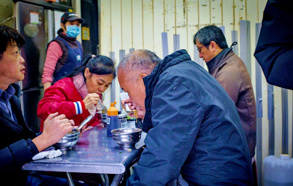 【泰山美食】全興蚵仔大腸麵線，料多實在藏碗底，評論近3000則，新北四大麵線推薦(菜單) @趙先生吃飯