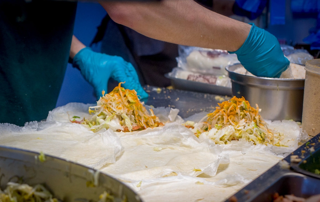 【東門美食】惠Q潤餅，市場內超排隊名店，極度好吃推薦(菜單) @趙先生吃飯