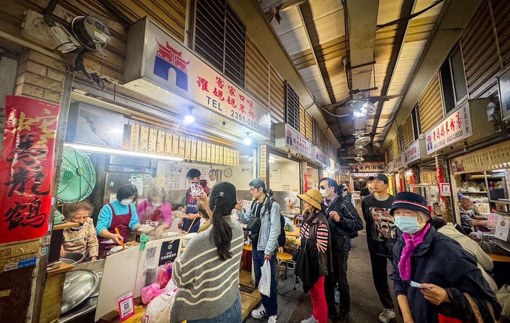 【東門美食】羅媽媽米粉湯，70年老店獲500碗肯定，米粉湯、大腸頭推薦(菜單) @趙先生吃飯