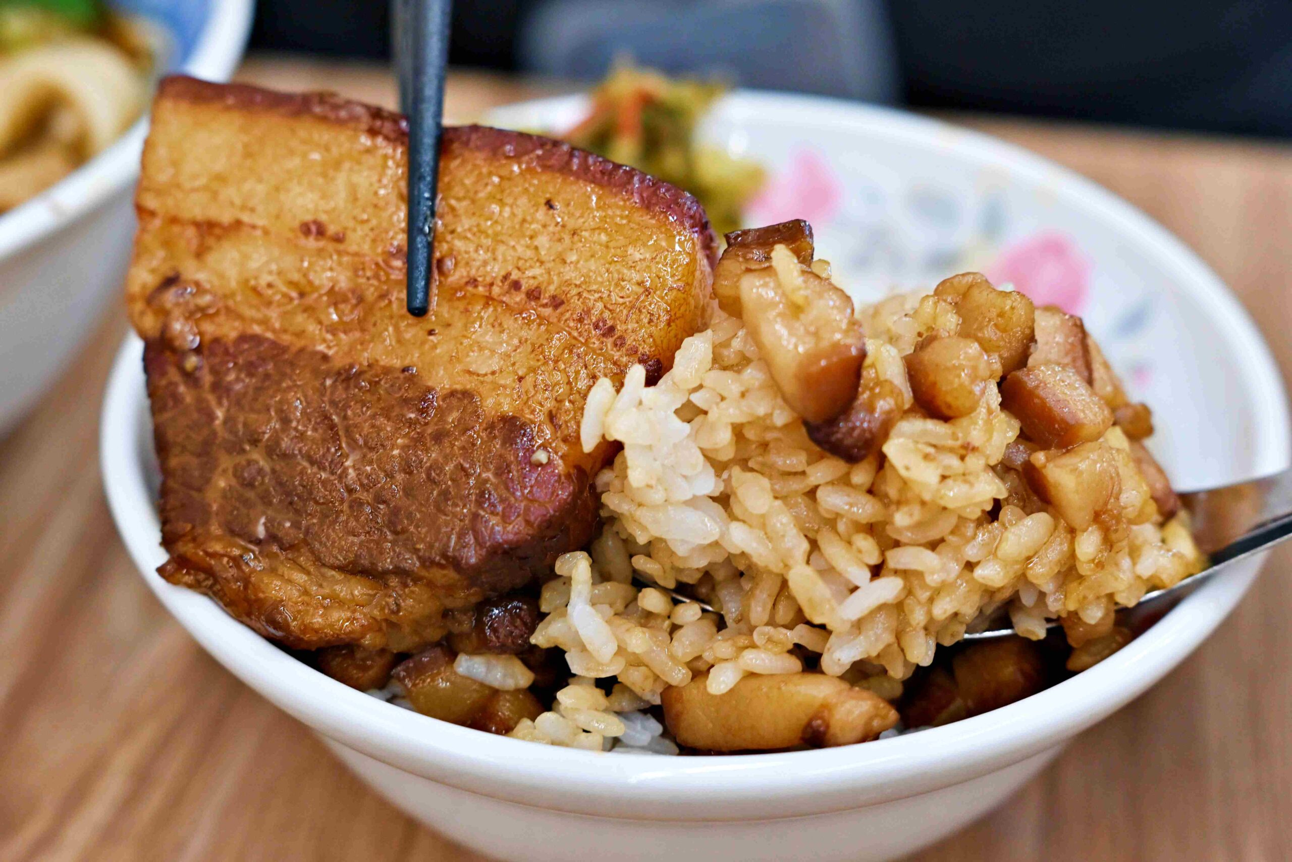 【中永和美食】東引快刀手中和店，乾麵、牛肉麵、控肉飯跟滷味超強推薦(菜單) @趙先生吃飯