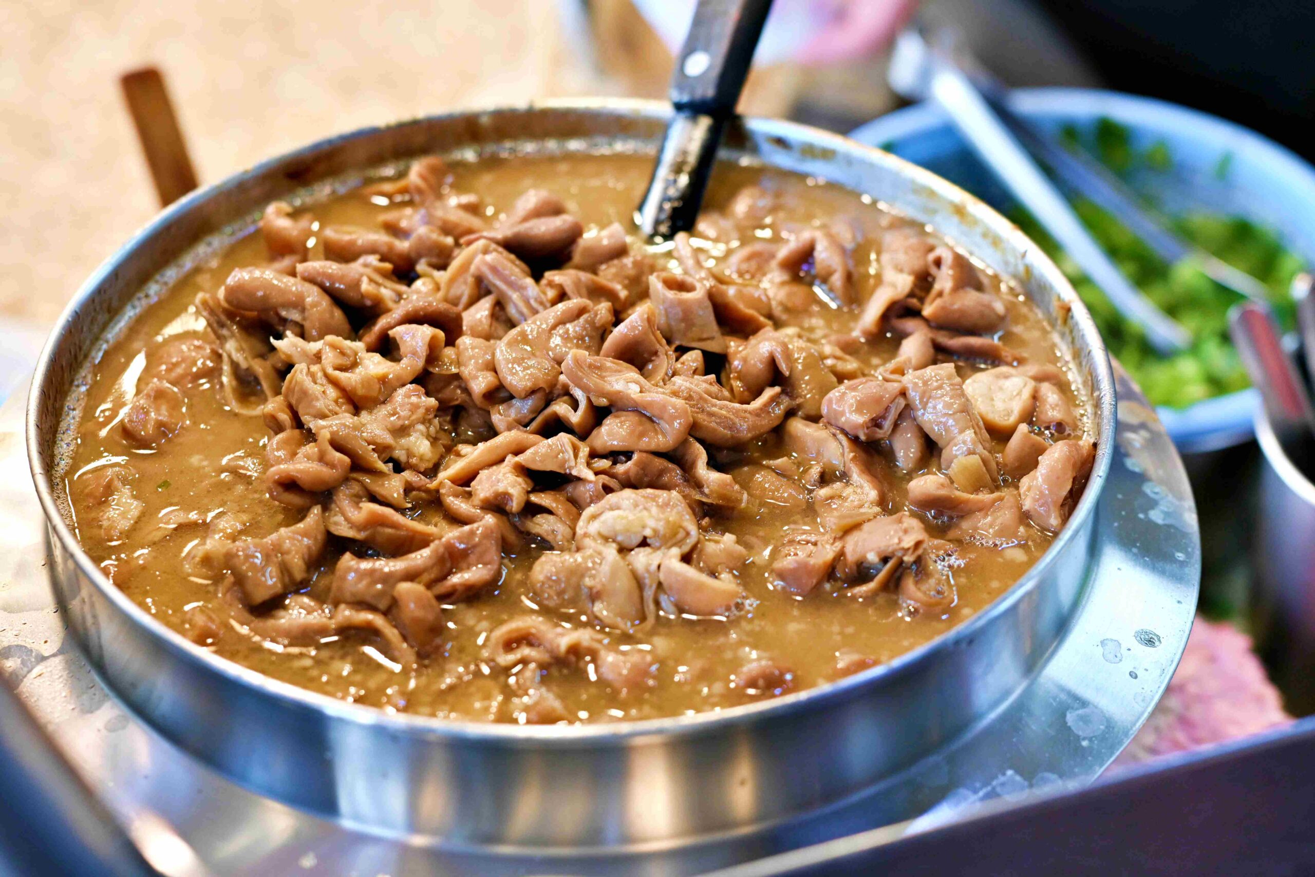 【雙連美食】阿川蚵仔麵線，台北四大麵線之一！鮮蚵肥嫩大腸超香料多推薦(菜單) @趙先生吃飯