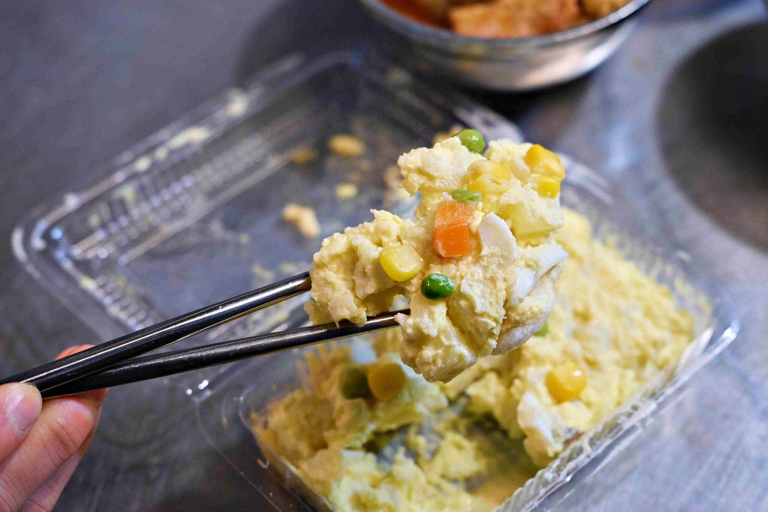 【南機場夜市美食】曉迪筒仔米糕，評價破兩千則！必吃膠質爆棚滷肉飯與 Q 彈豬腳推薦(菜單) @趙先生吃飯