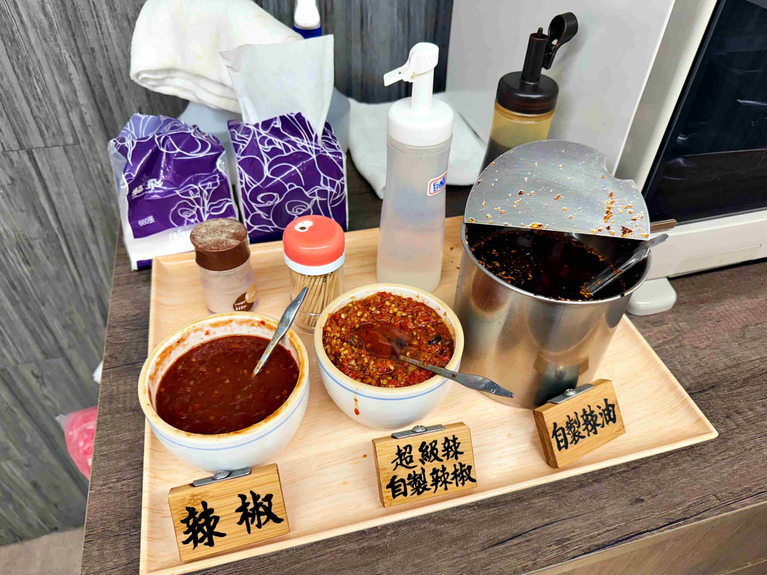 【中永和美食】東引快刀手中和店，乾麵、牛肉麵、控肉飯跟滷味超強推薦(菜單) @趙先生吃飯