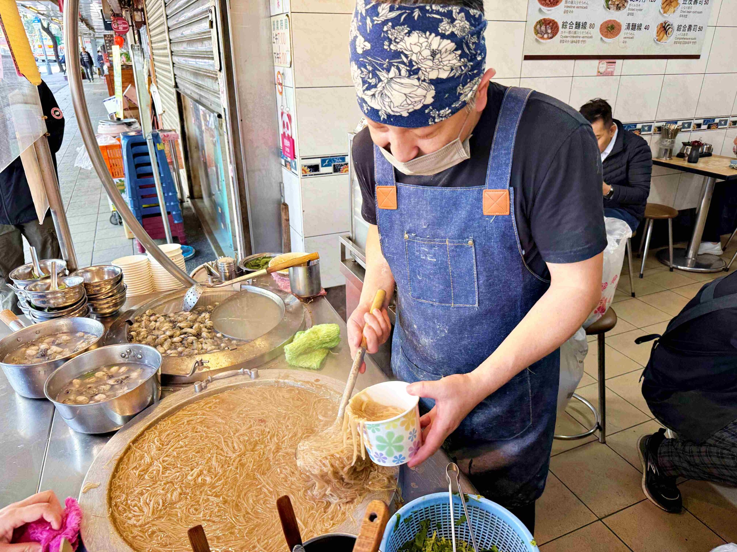 【雙連美食】阿川蚵仔麵線,台北四大麵線之一!鮮蚵肥嫩大腸超香料多推薦(菜單) @趙先生吃飯 【雙連美食】阿川蚵仔麵線,台北四大麵線之一!鮮蚵肥嫩大腸超香料多推薦(菜單) @趙先生吃飯