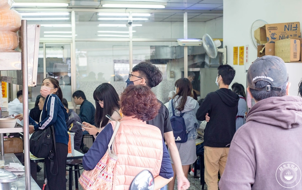 【新莊美食】新莊羊肉榮，1500則好評，很多人早餐午餐下午茶都在吃，羊肉極強(菜單) @趙先生吃飯