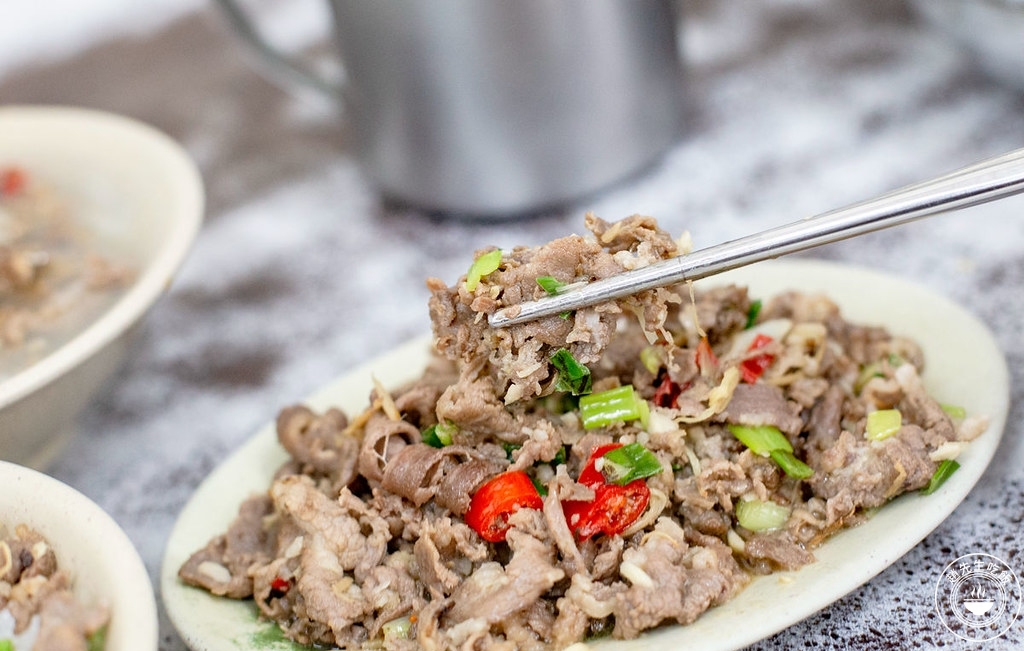 【新莊美食】新莊羊肉榮，1500則好評，很多人早餐午餐下午茶都在吃，羊肉極強(菜單) @趙先生吃飯