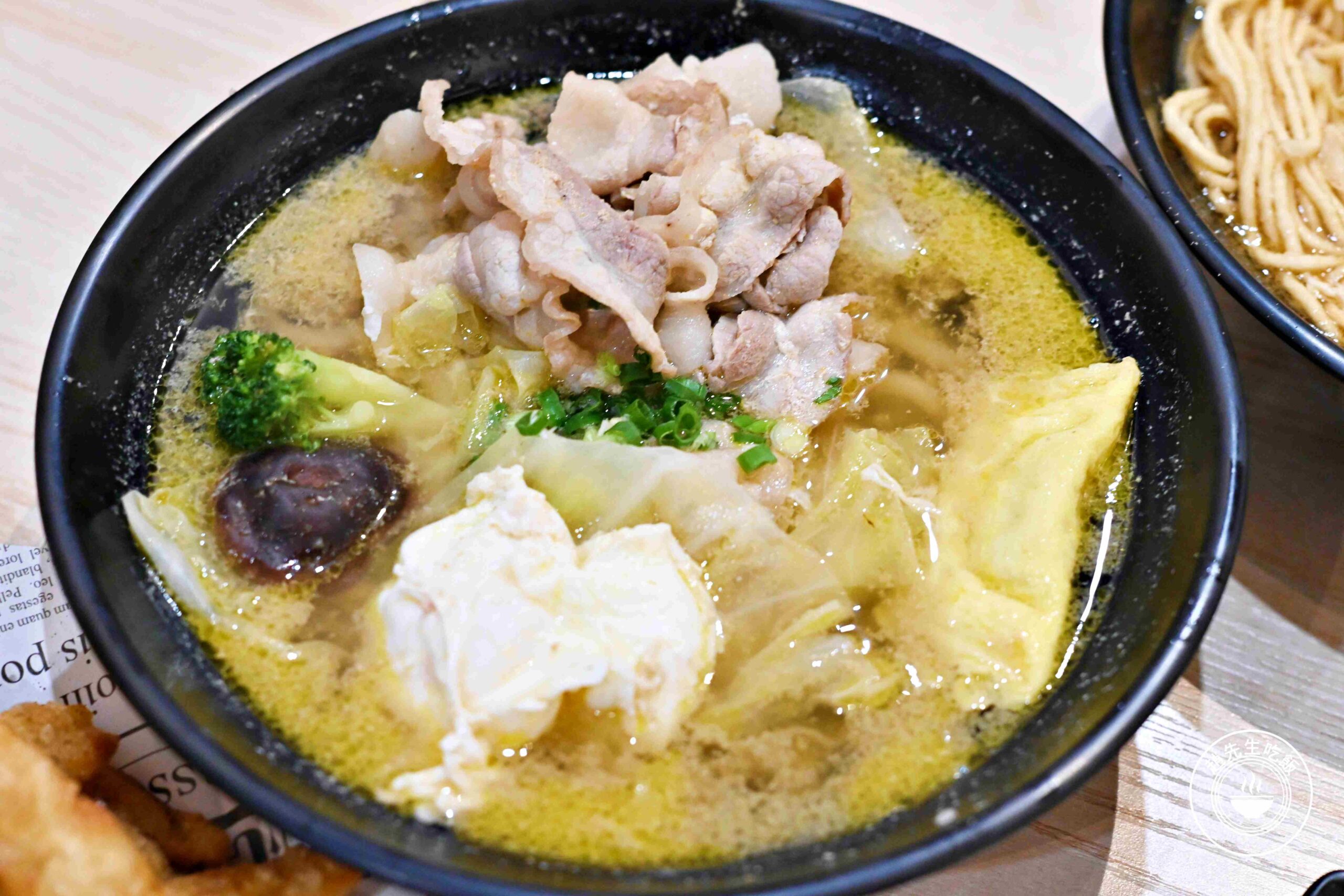 【新莊美食】二春外鍋燒專賣店，屏東排隊名店，超狂份量+每天熬煮湯頭推薦(菜單) @趙先生吃飯