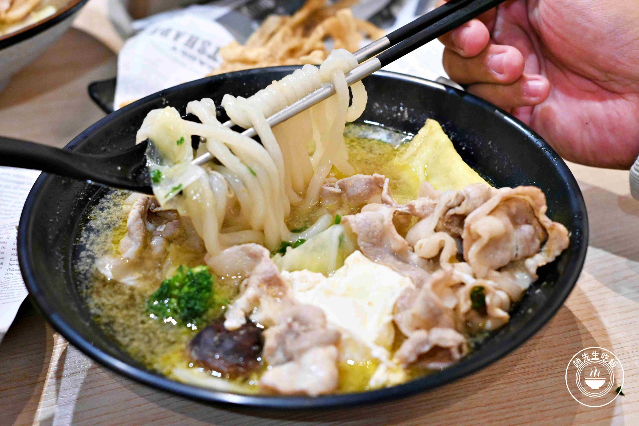 【新莊美食】二春外鍋燒專賣店，屏東排隊名店，超狂份量+每天熬煮湯頭推薦(菜單) @趙先生吃飯