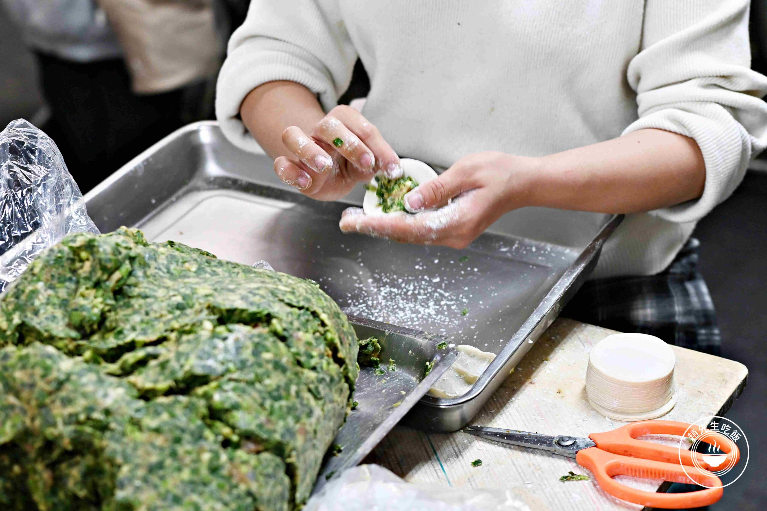 【新莊美食】黑豬肉水餃，一顆4元，內餡意外香甜好吃，酸辣湯也推薦推薦(菜單) @趙先生吃飯