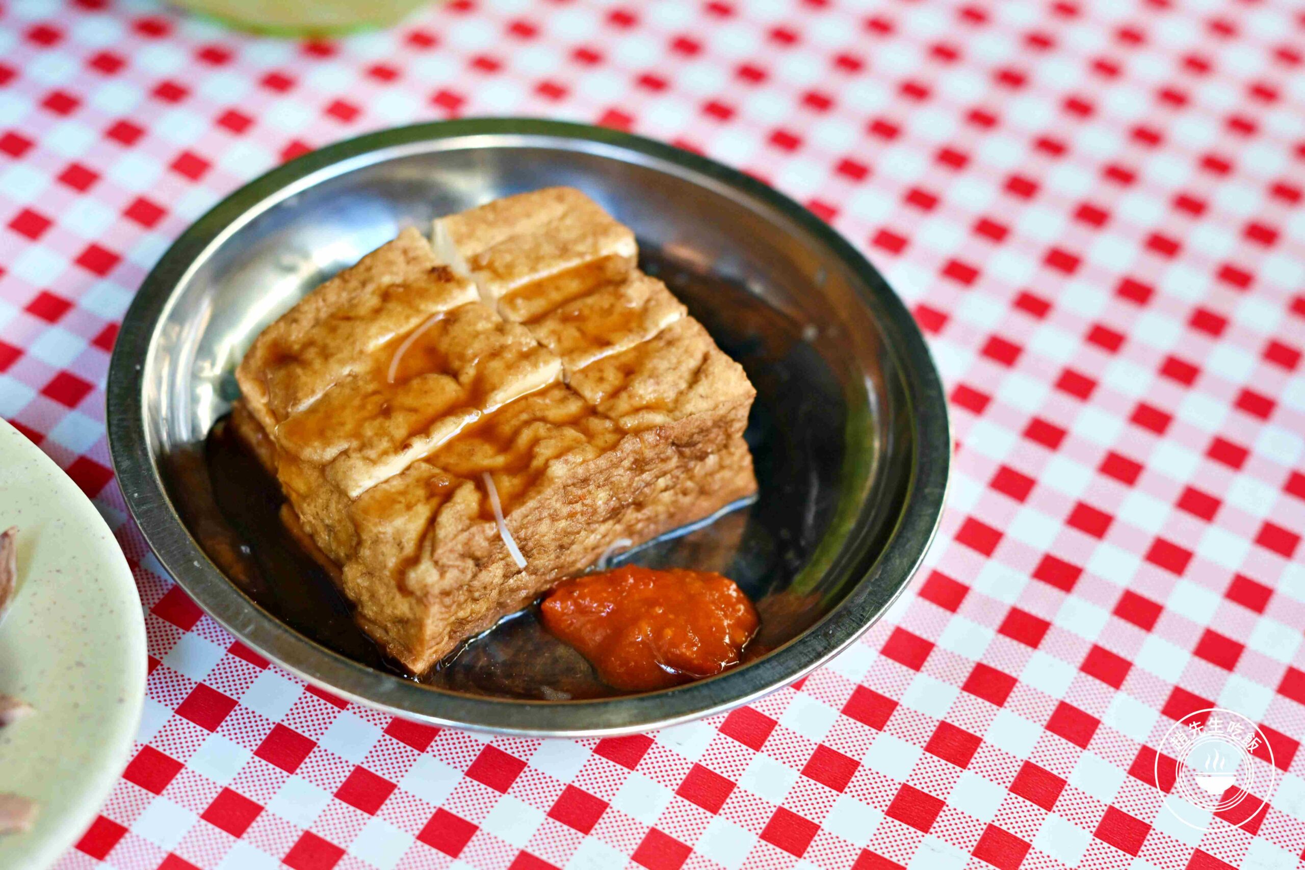 【東門美食】無名米粉湯，巷弄內無招牌40年老店，神祕鐵皮屋便宜小吃推薦(菜單) @趙先生吃飯