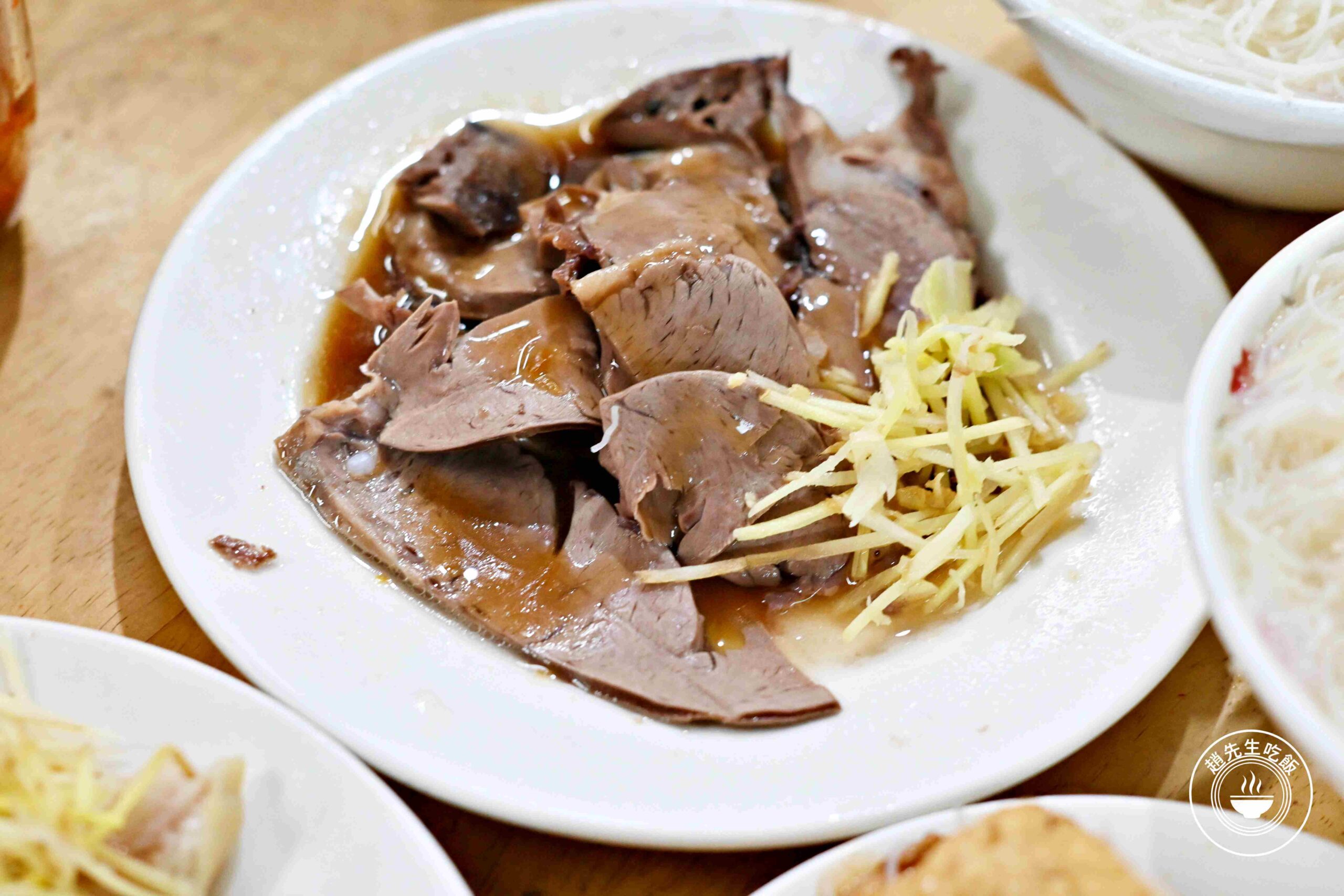 【東門美食】羅媽媽米粉湯，70年老店獲500碗肯定，米粉湯、大腸頭推薦(菜單) @趙先生吃飯