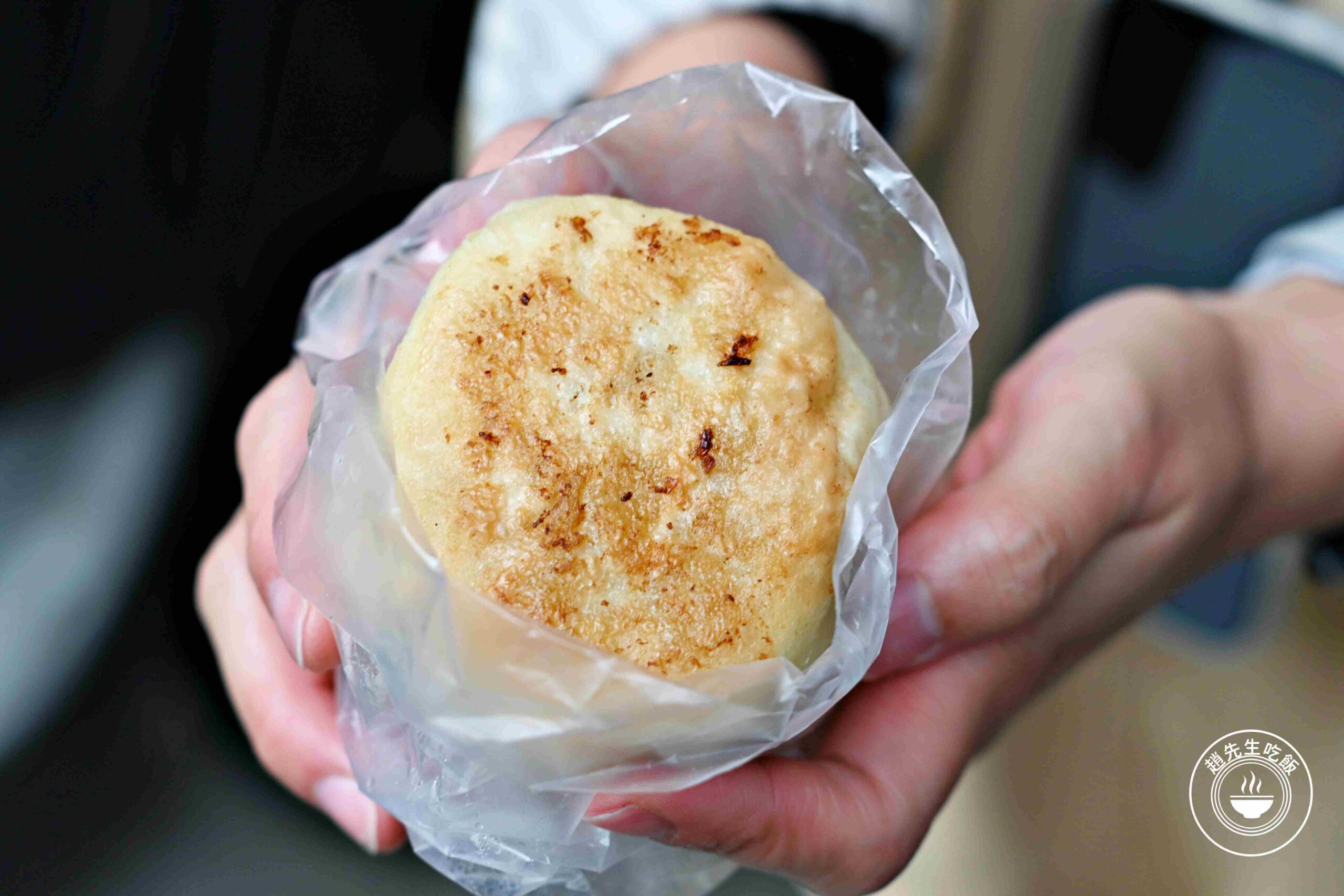 【南港美食】傳說水煎包，巷弄內的人氣排隊小吃，七種口味都好吃推薦(菜單) @趙先生吃飯