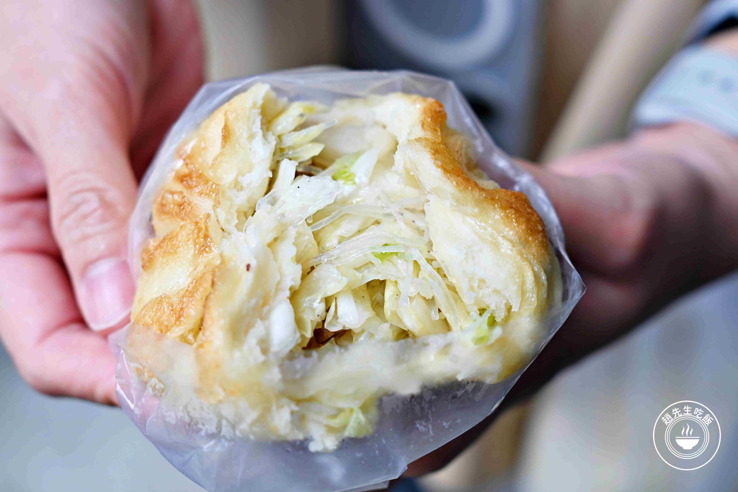 【南港美食】傳說水煎包，巷弄內的人氣排隊小吃，七種口味都好吃推薦(菜單) @趙先生吃飯