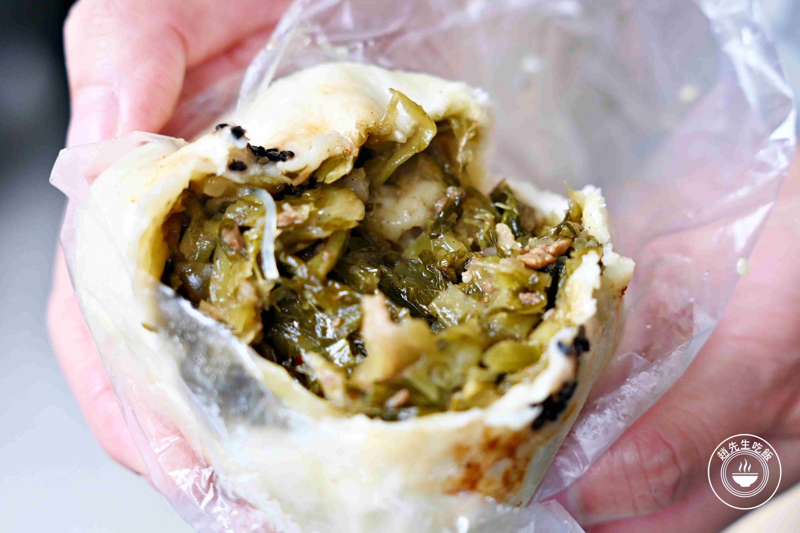 【南港美食】傳說水煎包，巷弄內的人氣排隊小吃，七種口味都好吃推薦(菜單) @趙先生吃飯