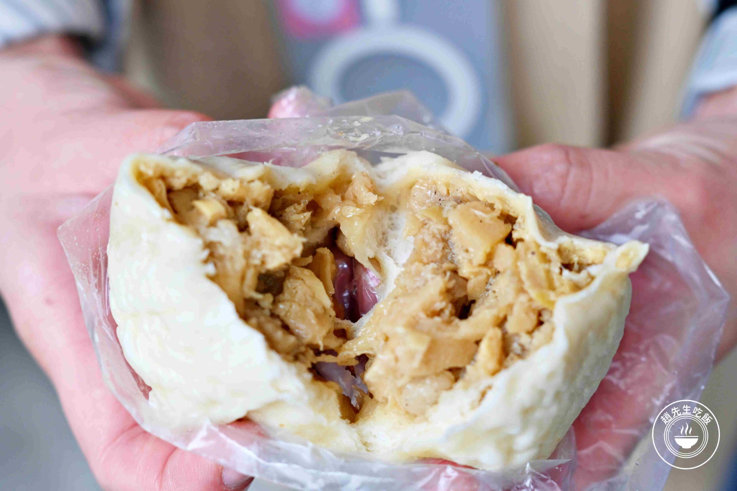 【南港美食】傳說水煎包，巷弄內的人氣排隊小吃，七種口味都好吃推薦(菜單) @趙先生吃飯