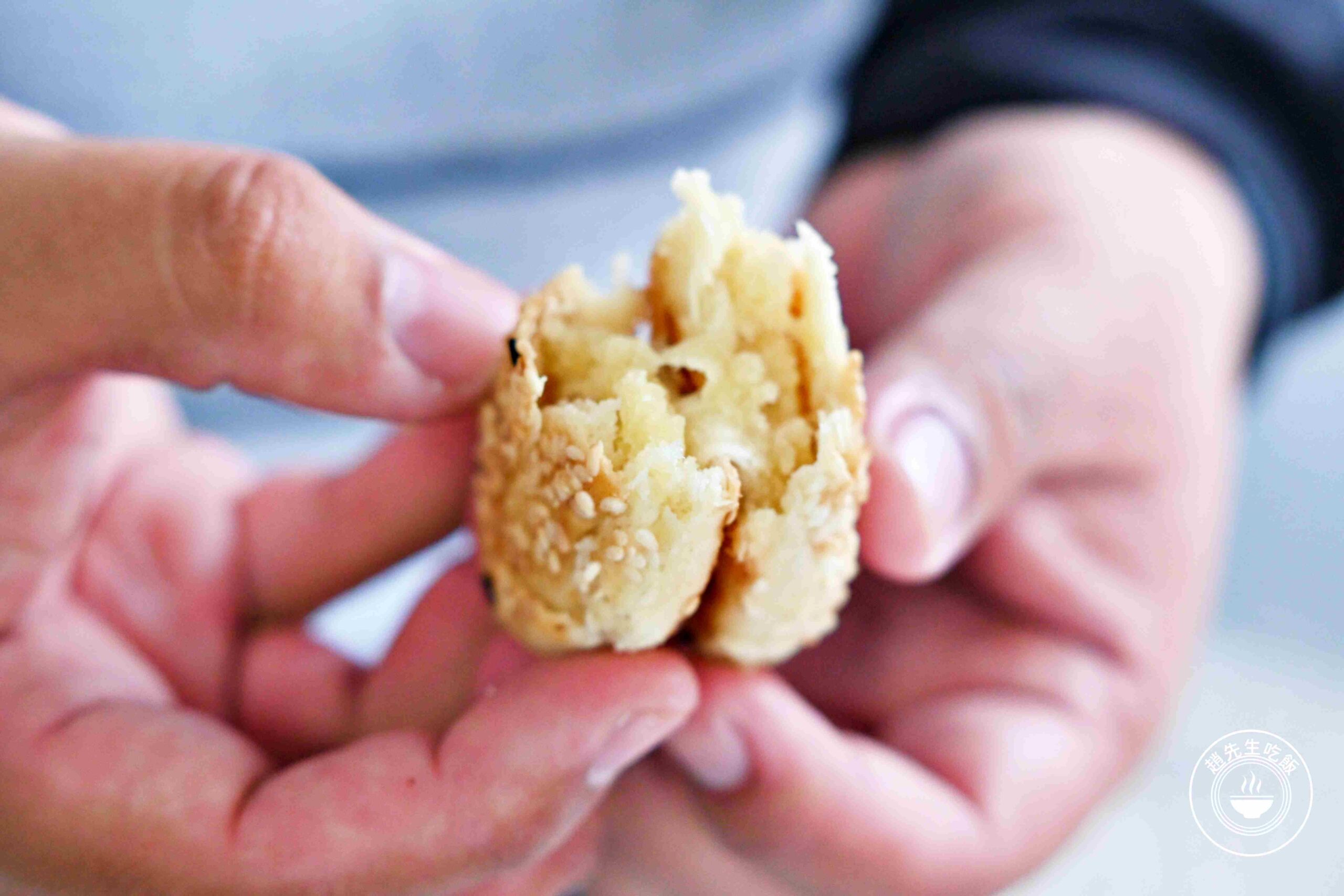 【南港美食】南港老張炭烤燒餅店，15元酥餅銅板價必吃，胡椒餅多肉又多汁推薦(菜單) @趙先生吃飯