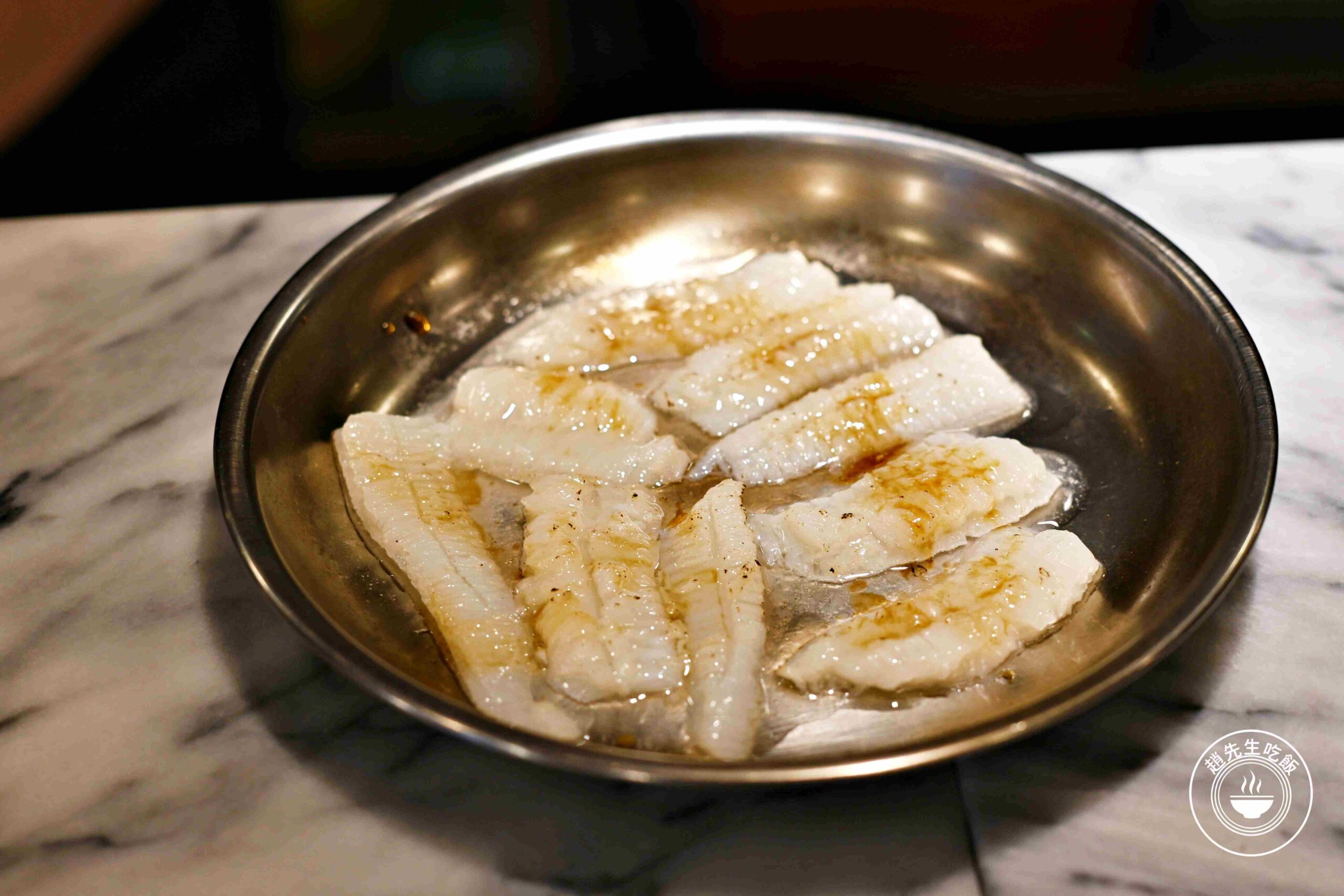 【南港美食】馬的關東煮專賣店，銅板價關東煮，搭配厚切生魚片超滿足推薦(菜單) @趙先生吃飯