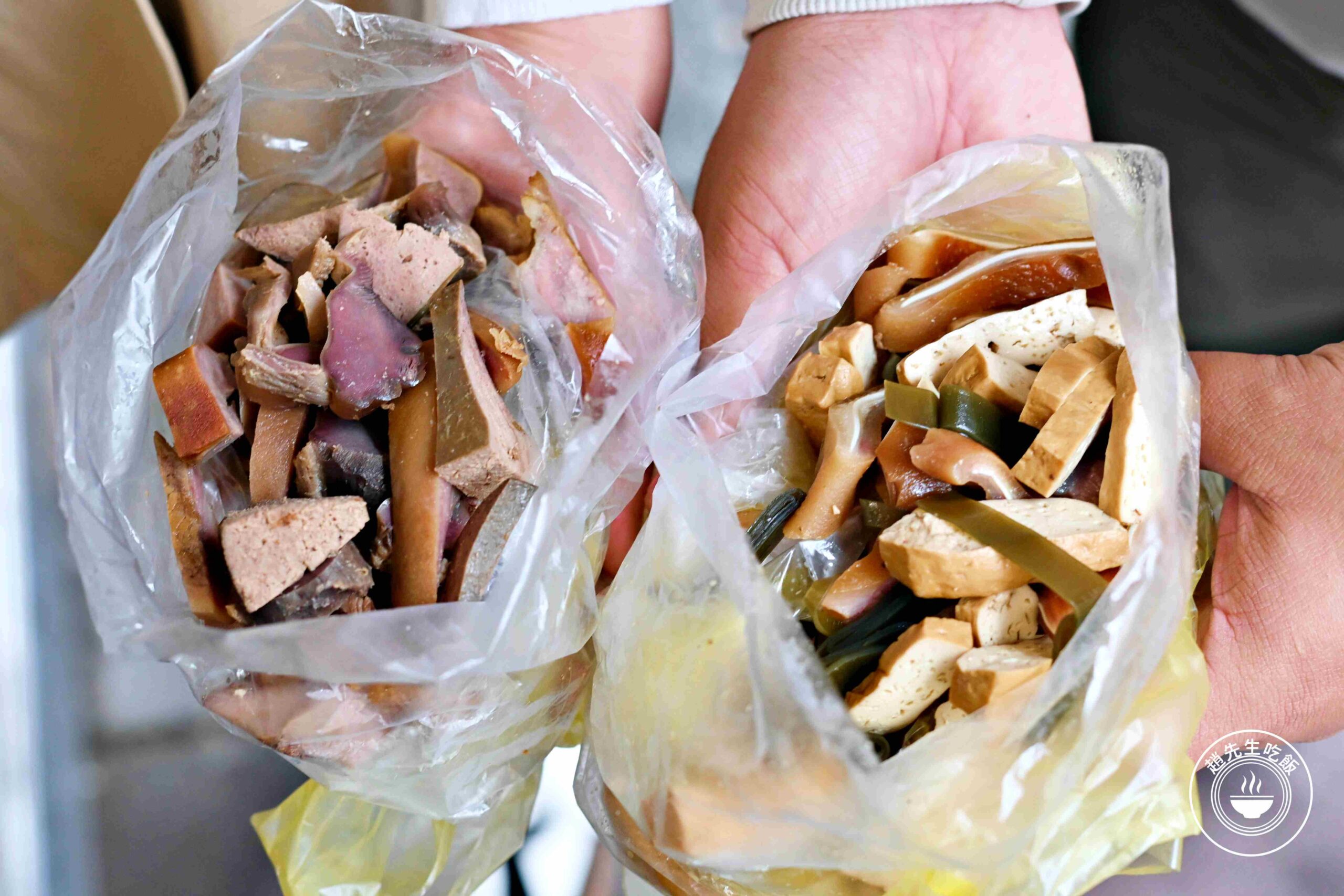 【南京三民美食】老車滷味，巷弄低調老攤高CP值銅板小吃推薦(菜單) @趙先生吃飯