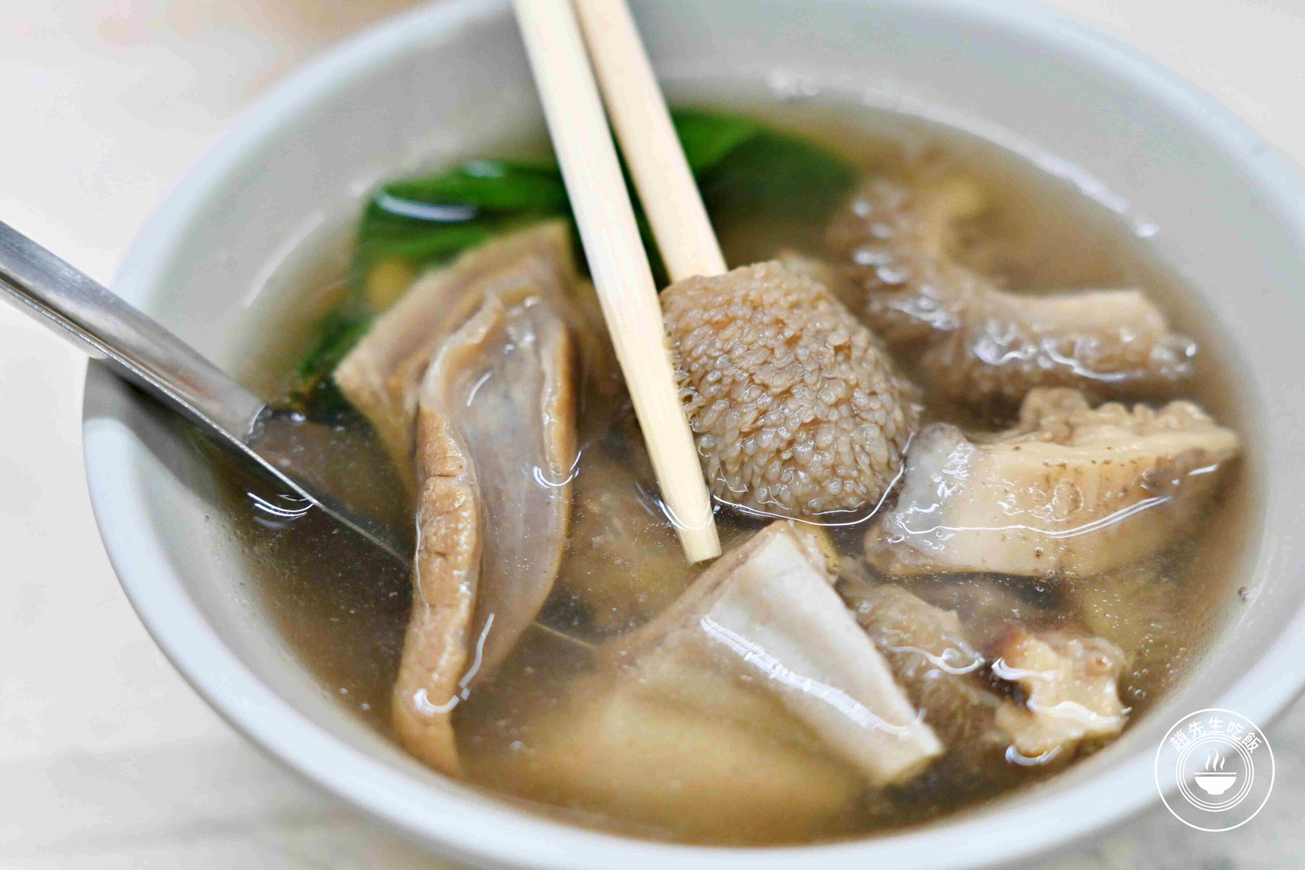 【南京三民美食】蕭家牛雜湯，滿滿一碗料多實，牛肉炒麵也爆炸強！(推薦) @趙先生吃飯