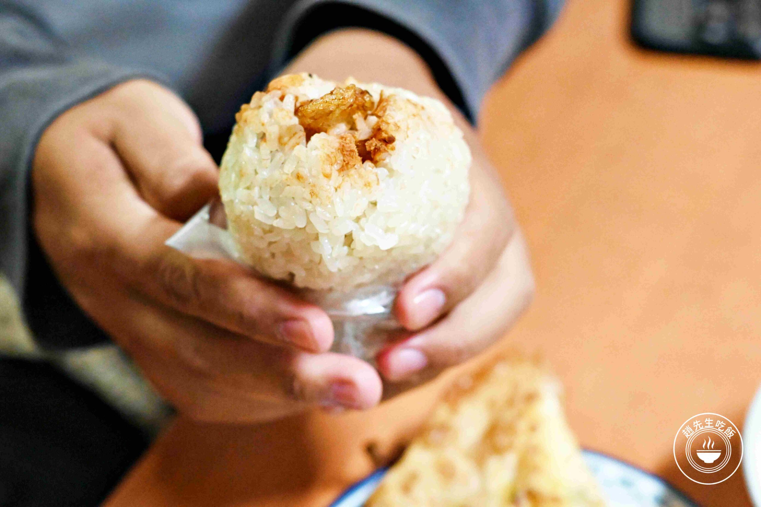 【三重美食】仁愛豆漿店、鐵夾蛋餅，躲在巷弄裡的酥脆半煎炸蛋餅有夠香推薦(菜單) @趙先生吃飯