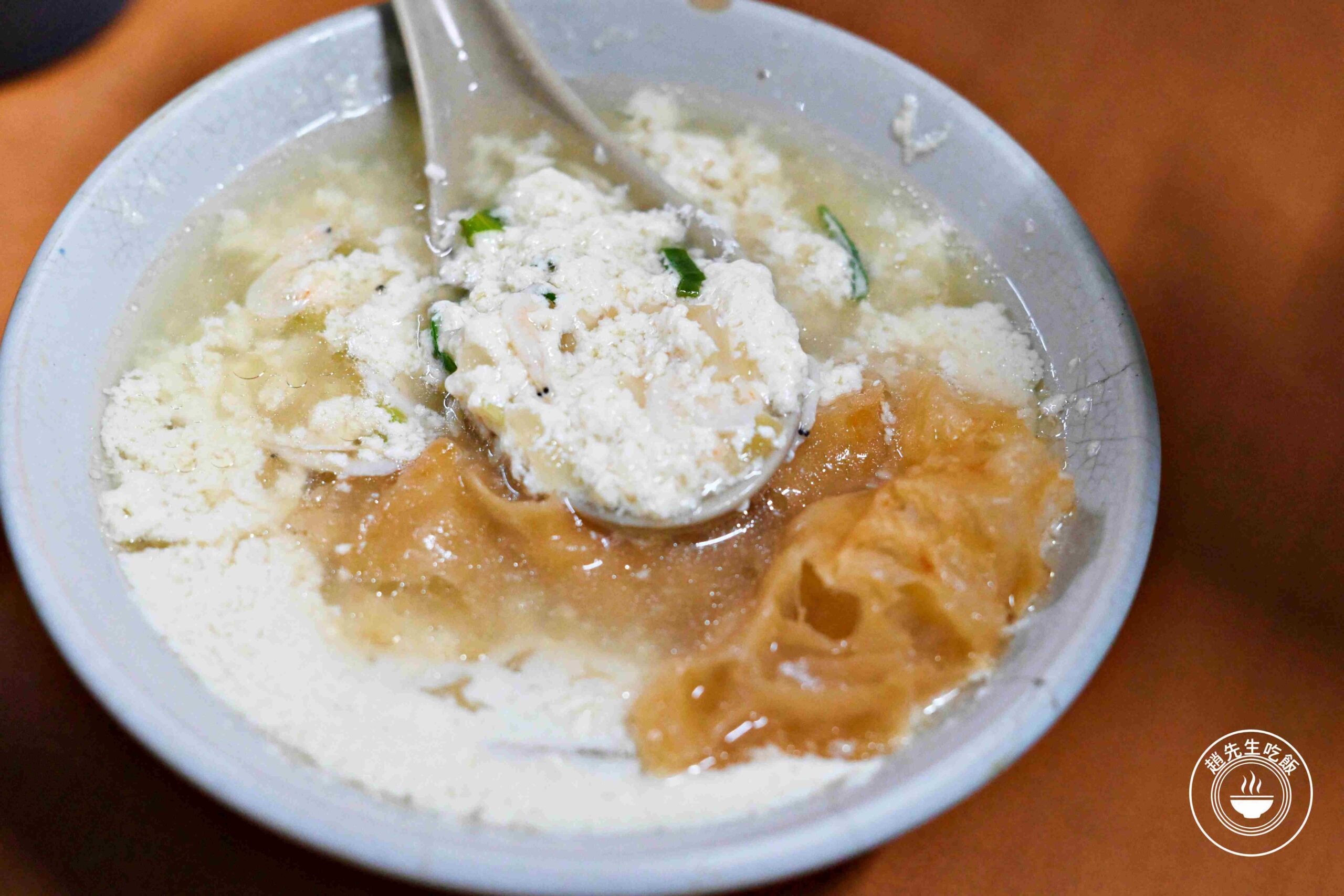 【三重美食】仁愛豆漿店、鐵夾蛋餅,躲在巷弄裡的酥脆半煎炸蛋餅有夠香推薦(菜單) @趙先生吃飯 【三重美食】仁愛豆漿店、鐵夾蛋餅,躲在巷弄裡的酥脆半煎炸蛋餅有夠香推薦(菜單) @趙先生吃飯