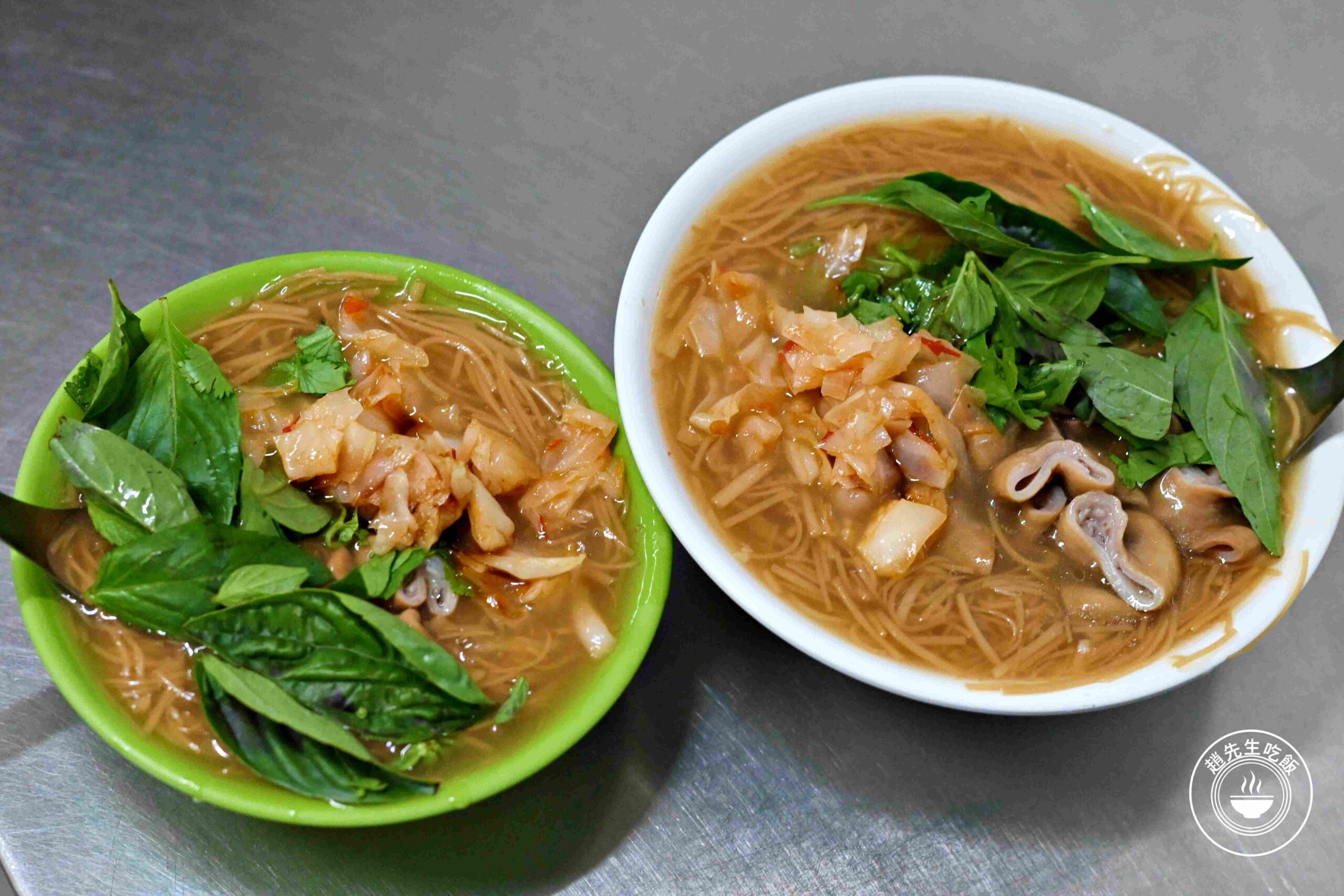 【三重美食】阿桑大腸麵線，在地40年好吃麵線老店，九層塔香菜泡菜無限續加推薦(菜單) @趙先生吃飯